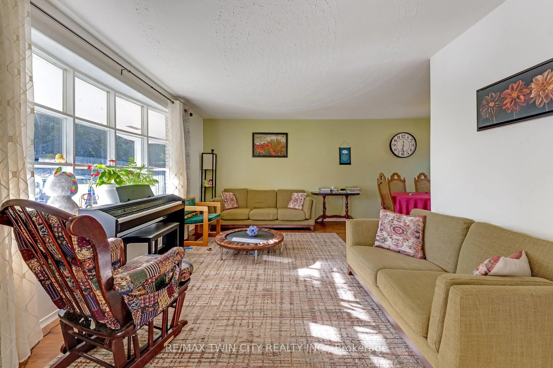 Photo 3 of 510 Edenbrook Place, Waterloo — HOMEH