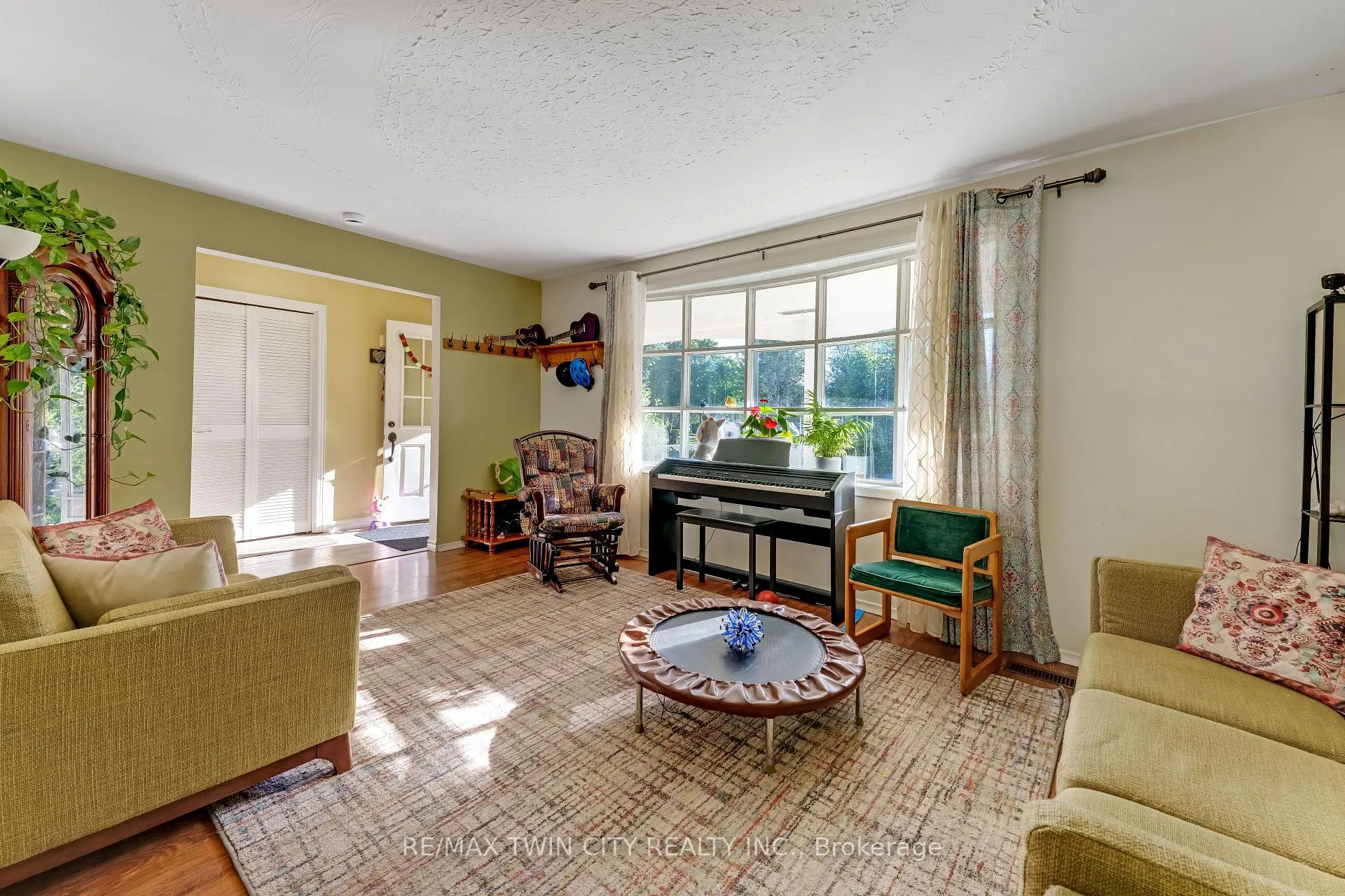 Photo 4 of 510 Edenbrook Place, Waterloo — HOMEH