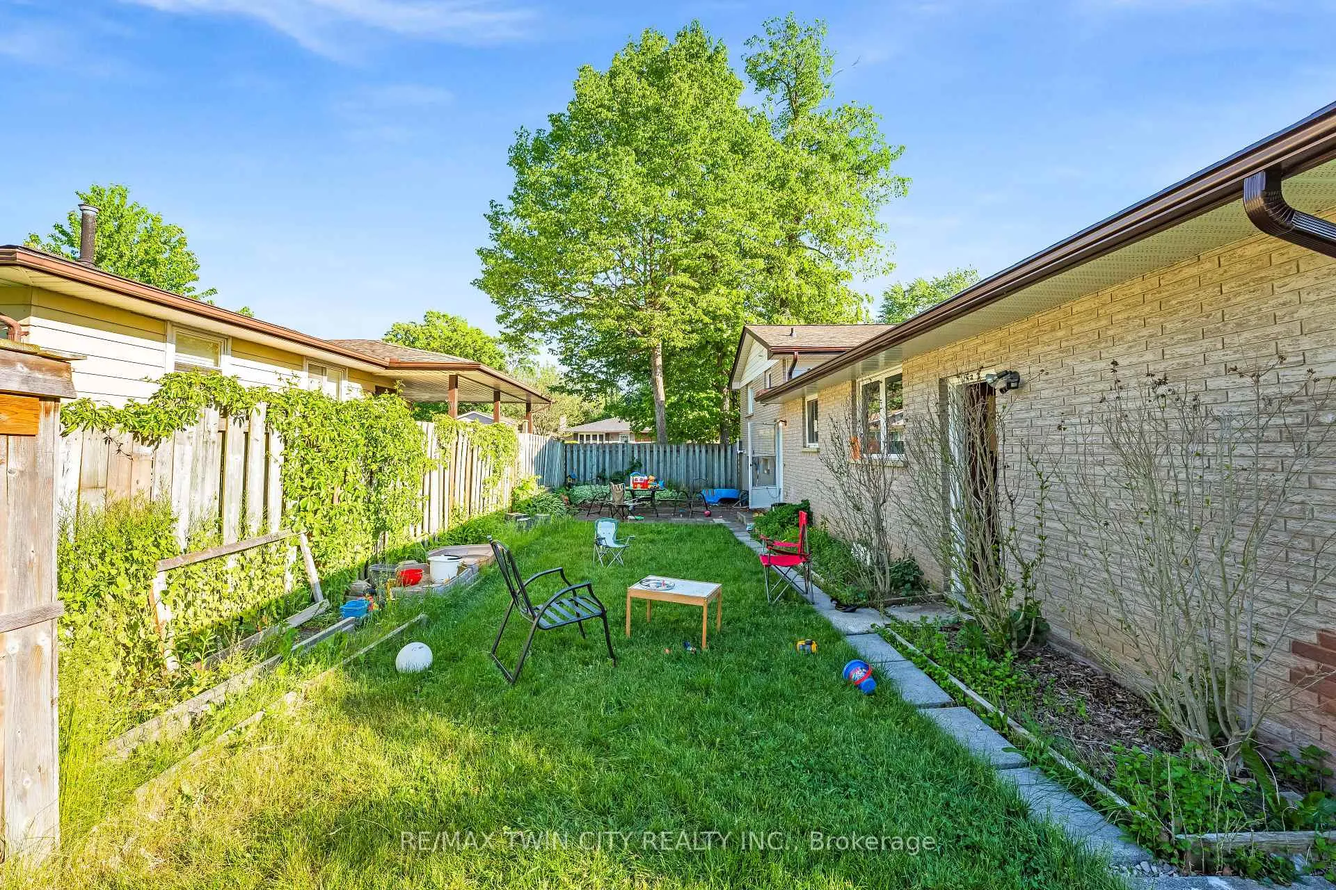 Photo 20 of 510 Edenbrook Place, Waterloo — HOMEH