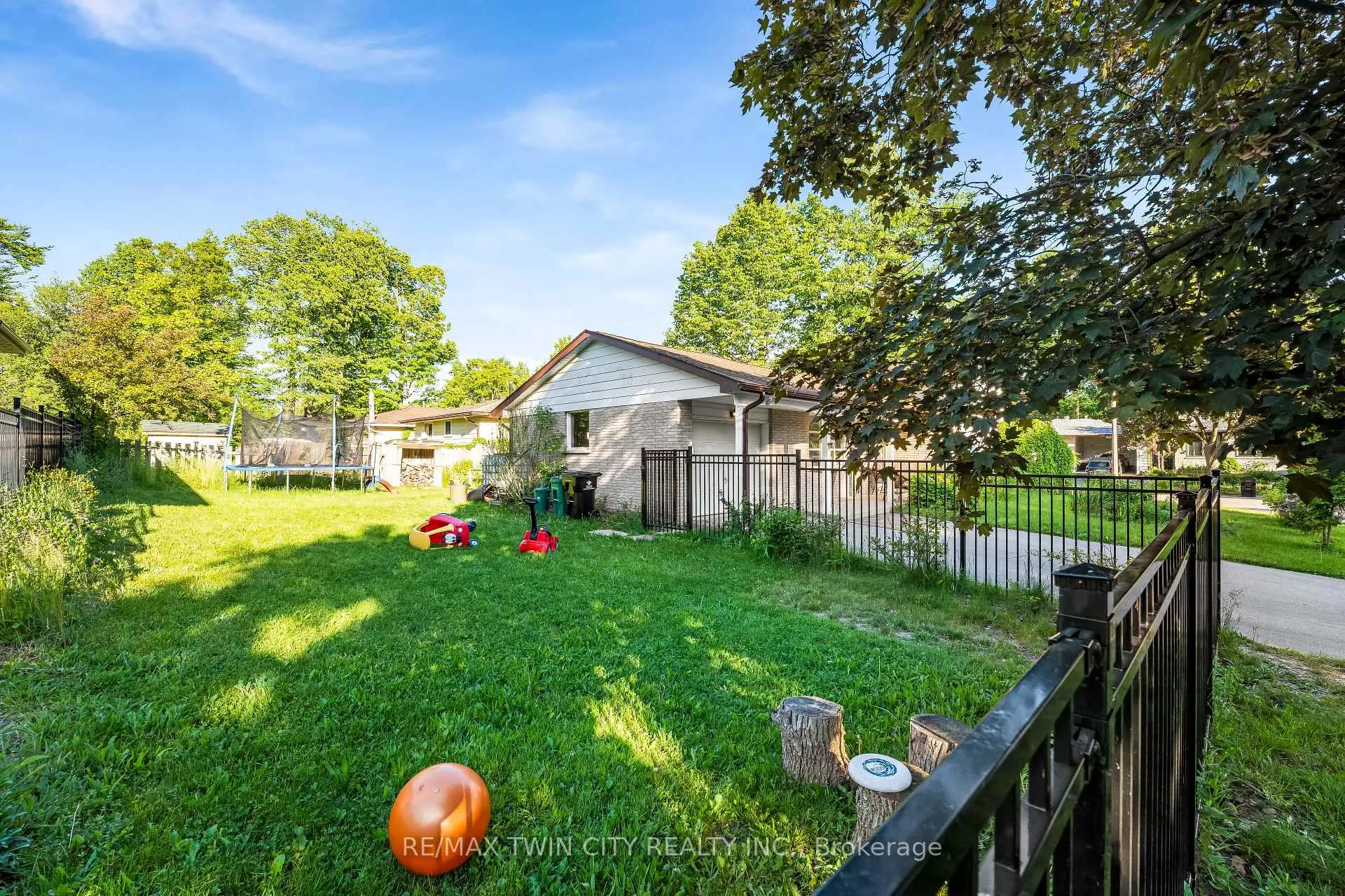 Photo 27 of 510 Edenbrook Place, Waterloo — HOMEH