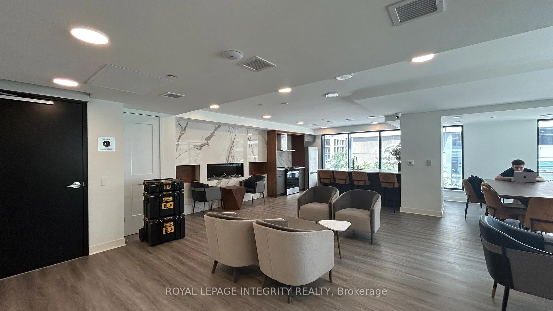 Photo 19 of Unit 810, 340 Queen Street, Ottawa, Ottawa Centre — HOMEH
