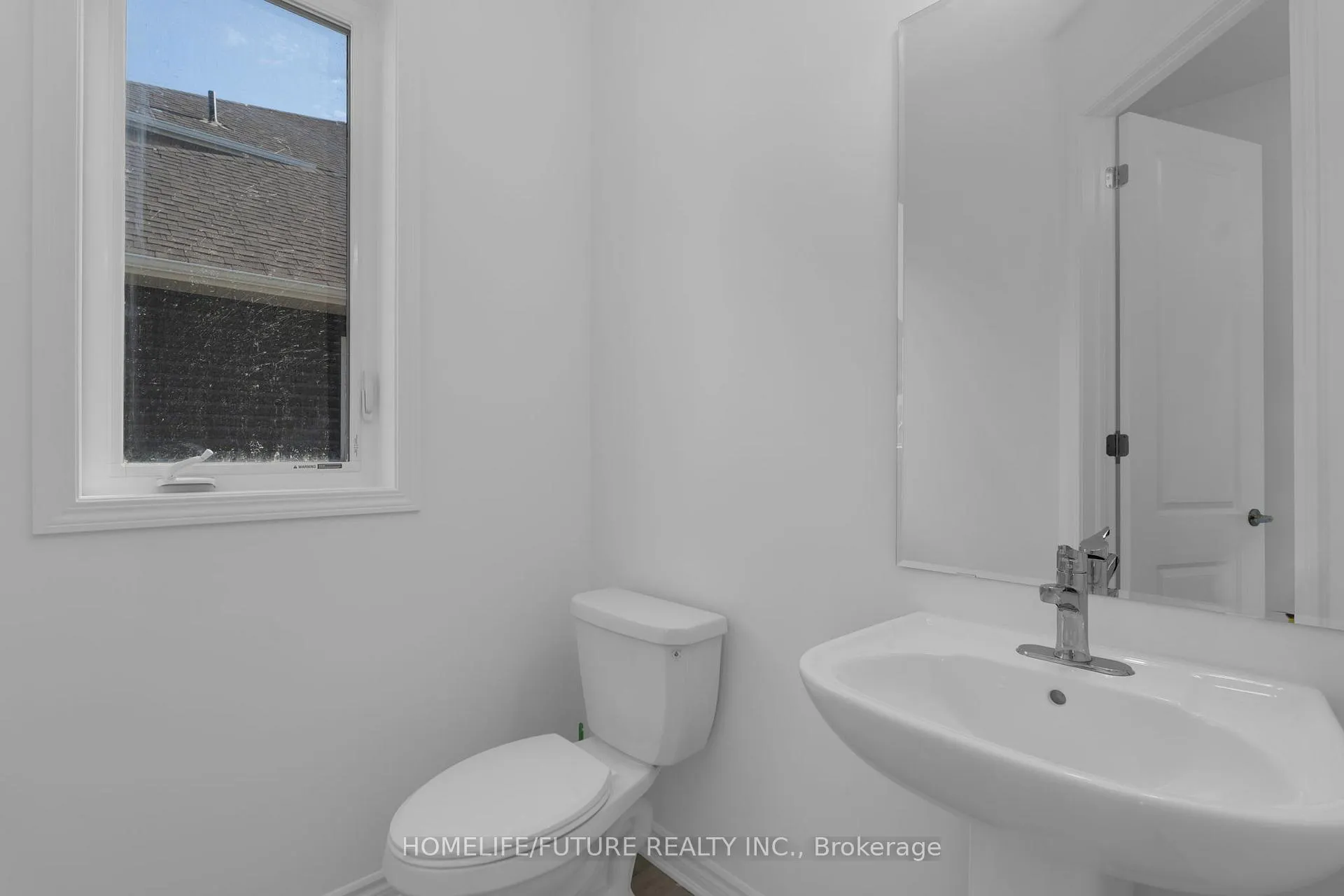 Photo 11 of 1 Dyer Crescent, Bracebridge, Macaulay — HOMEH