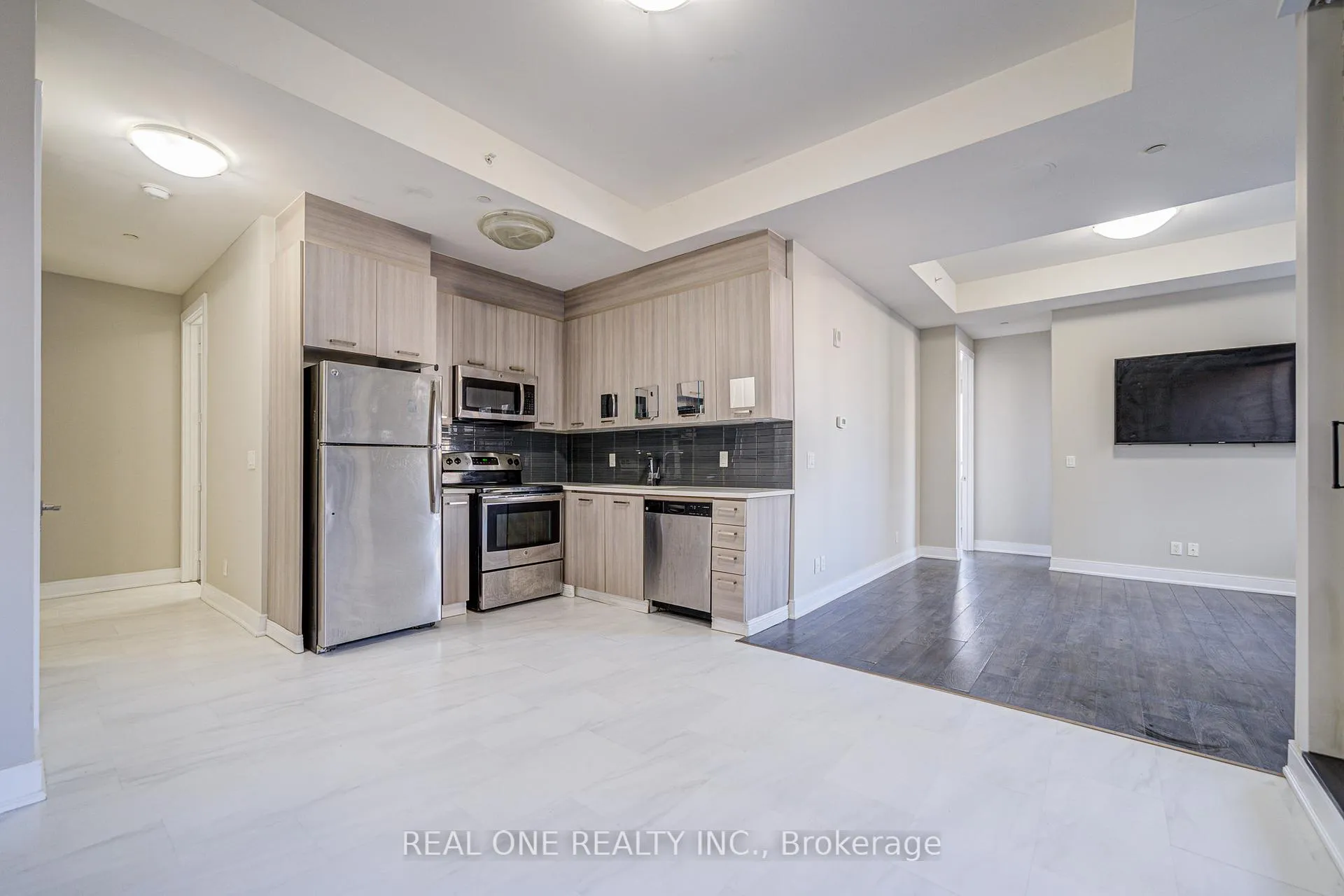 Photo 4 of Unit 409, 150 Main Street W, Hamilton, Central — HOMEH