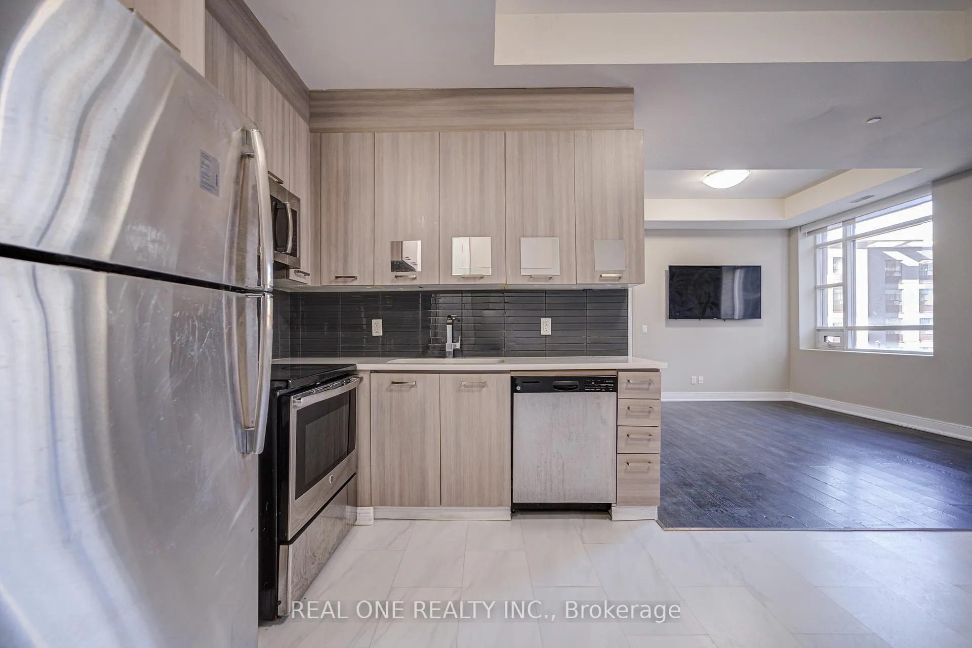 Photo 5 of Unit 409, 150 Main Street W, Hamilton, Central — HOMEH