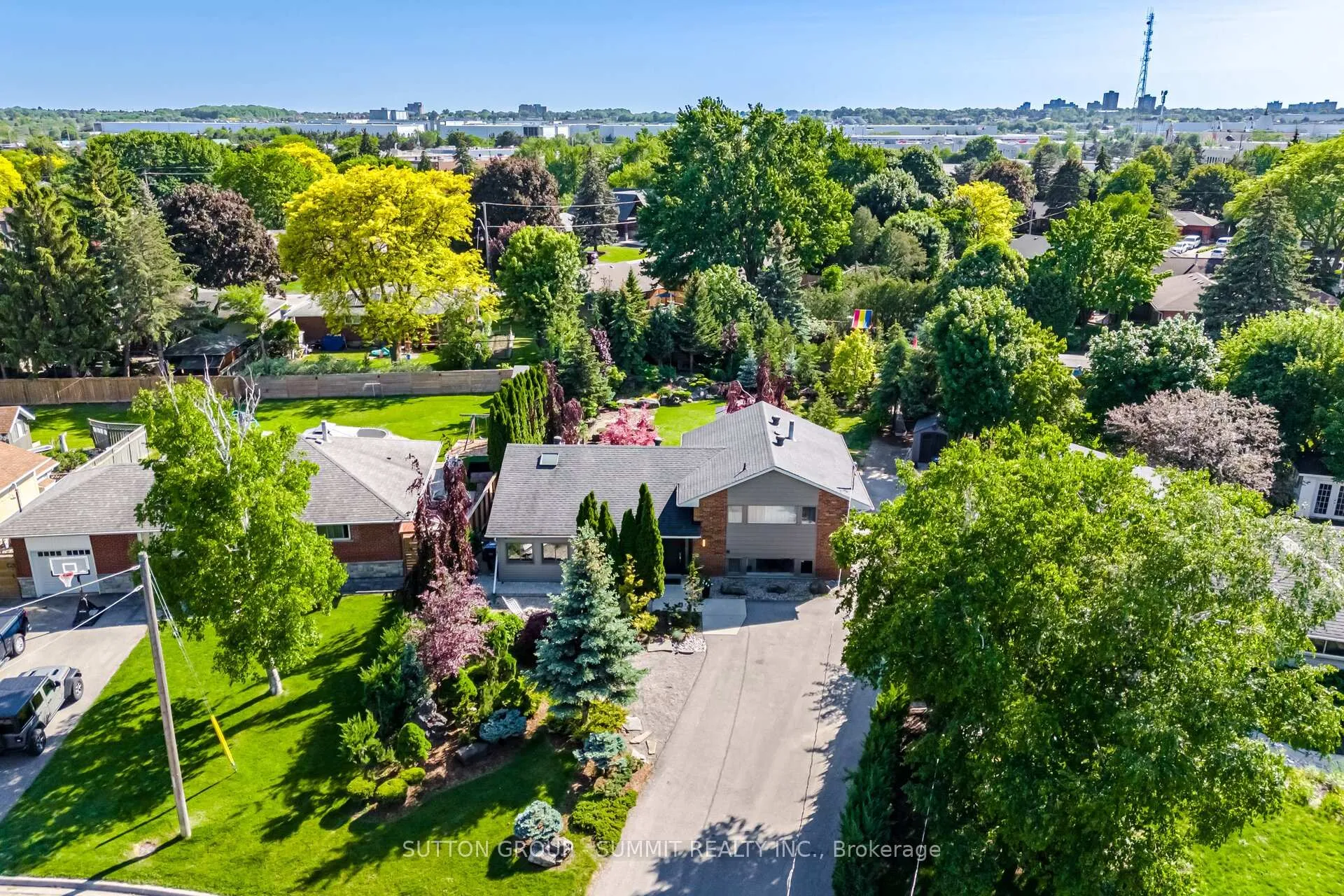 Photo 2 of 14 Plainsman Road, Mississauga, Streetsville — HOMEH