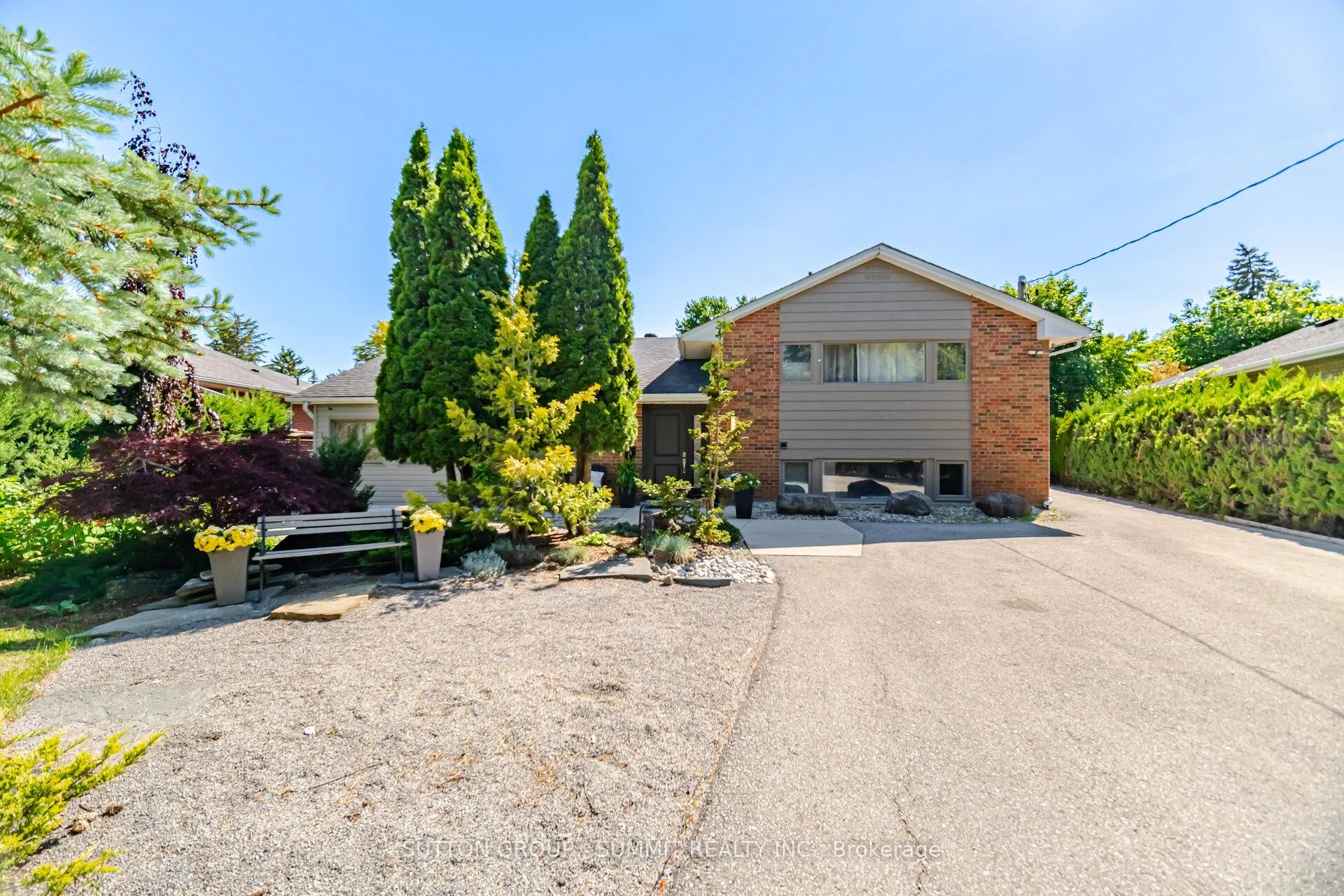 Photo 3 of 14 Plainsman Road, Mississauga, Streetsville — HOMEH