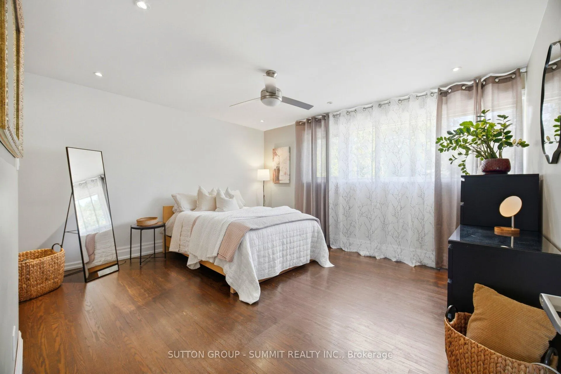Photo 20 of 14 Plainsman Road, Mississauga, Streetsville — HOMEH
