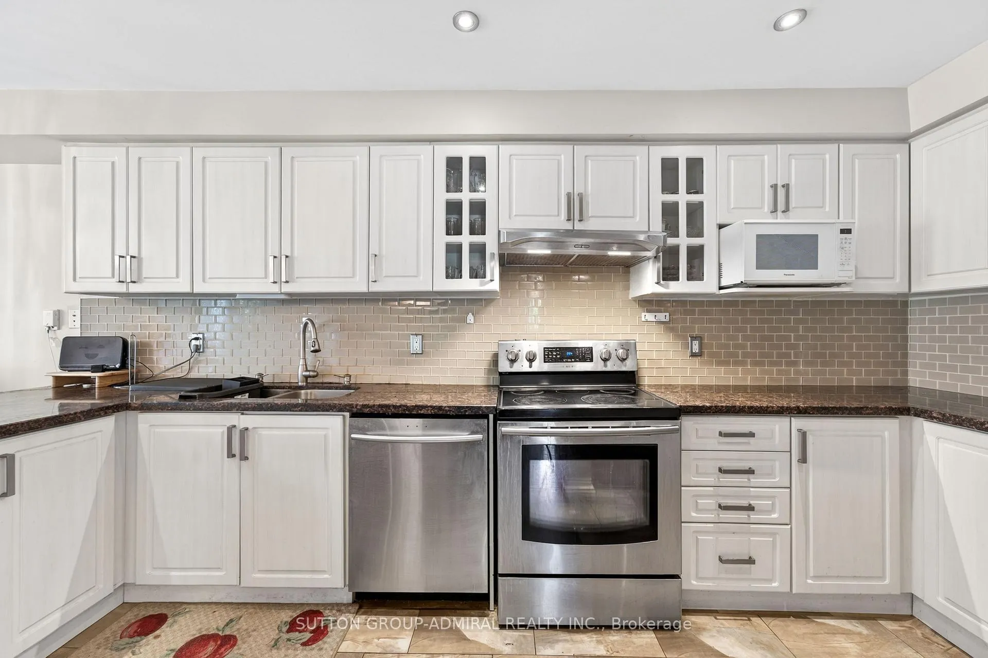 Photo 14 of 134 Purcell Crescent, Vaughan, Maple — HOMEH