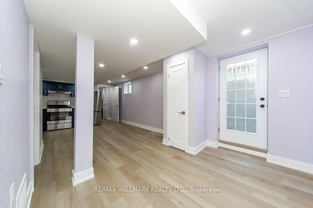 Photo 6 of 114 Medland Avenue, Whitby, Williamsburg — HOMEH