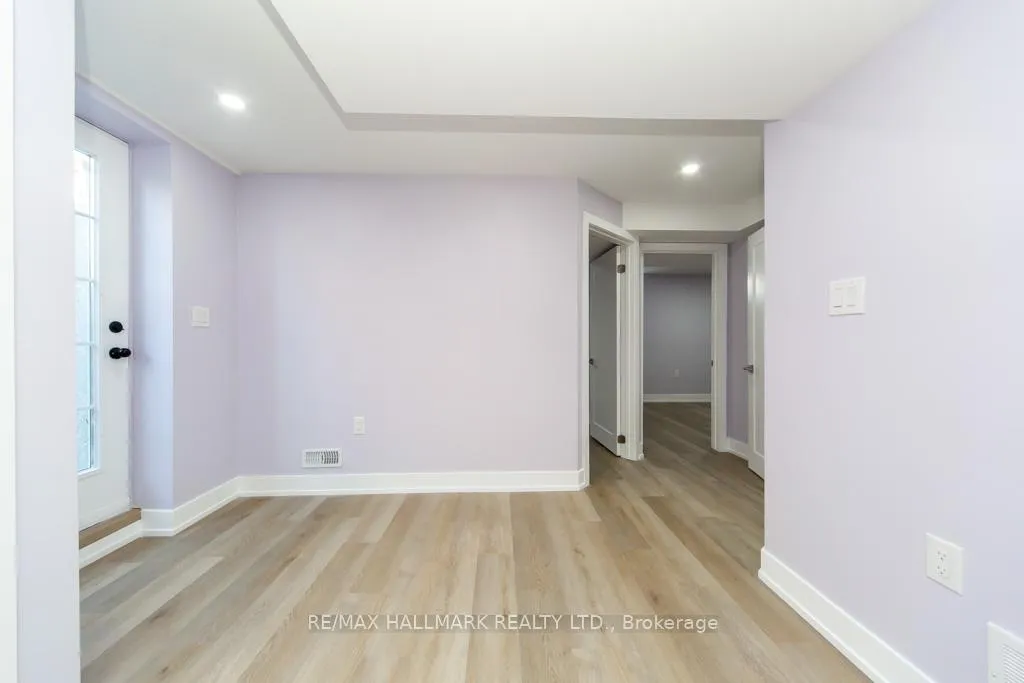 Photo 8 of 114 Medland Avenue, Whitby, Williamsburg — HOMEH