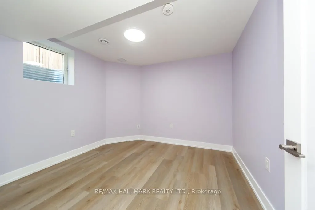 Photo 18 of 114 Medland Avenue, Whitby, Williamsburg — HOMEH