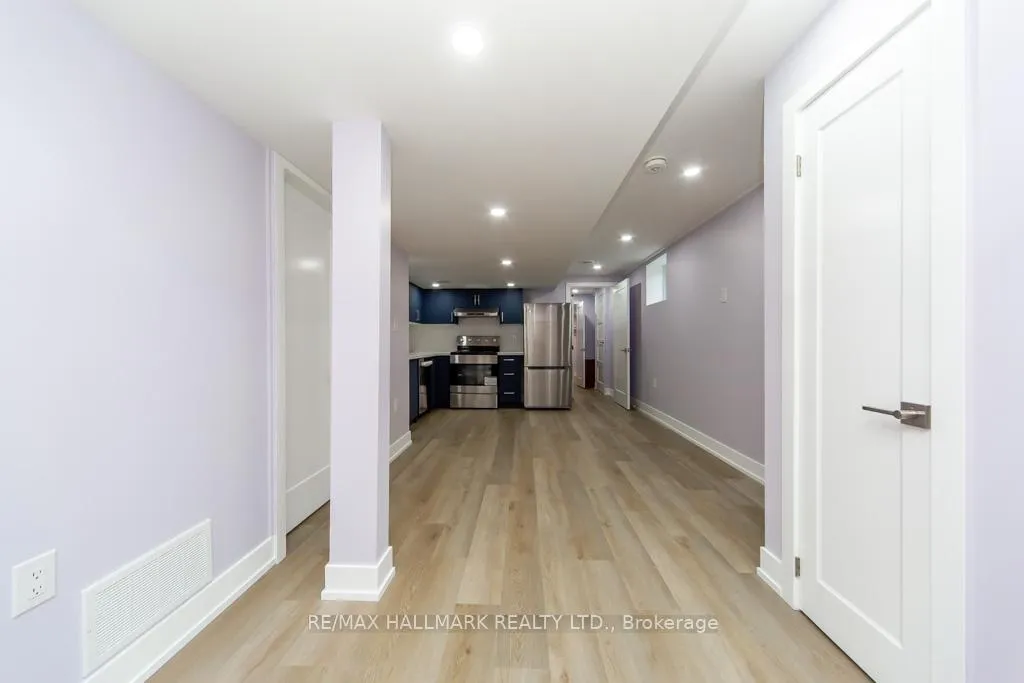 Photo 32 of 114 Medland Avenue, Whitby, Williamsburg — HOMEH