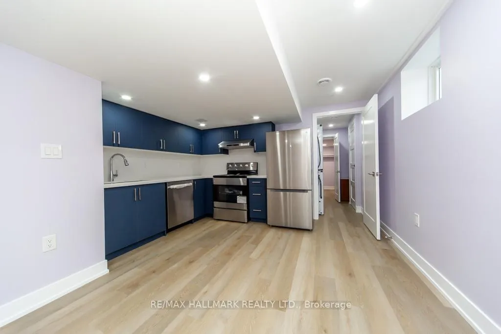 Photo 35 of 114 Medland Avenue, Whitby, Williamsburg — HOMEH