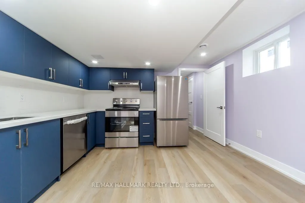 Photo 36 of 114 Medland Avenue, Whitby, Williamsburg — HOMEH