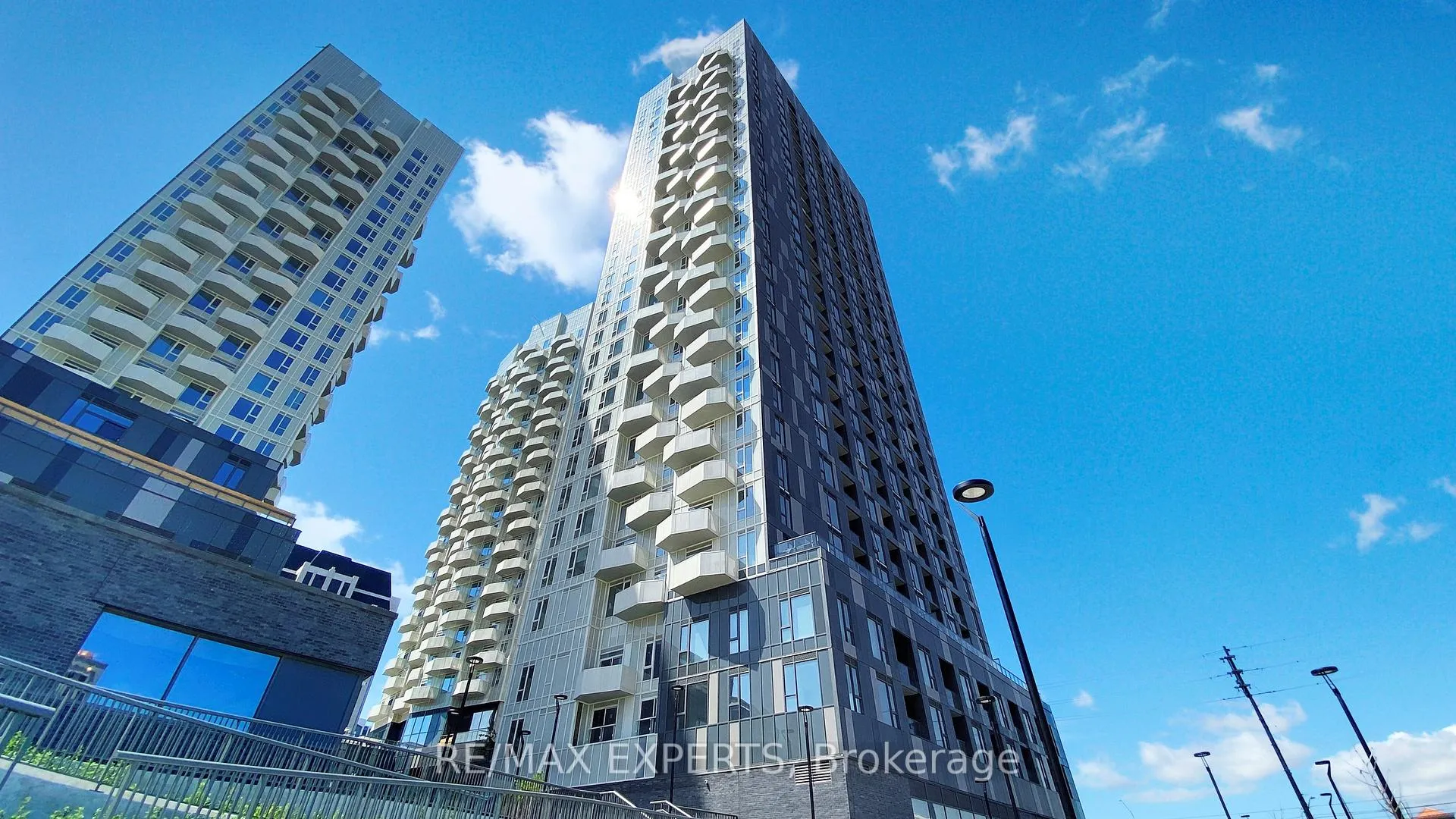 Photo 1 of Unit 618, 498 Caldari Road, Vaughan, Concord — HOMEH