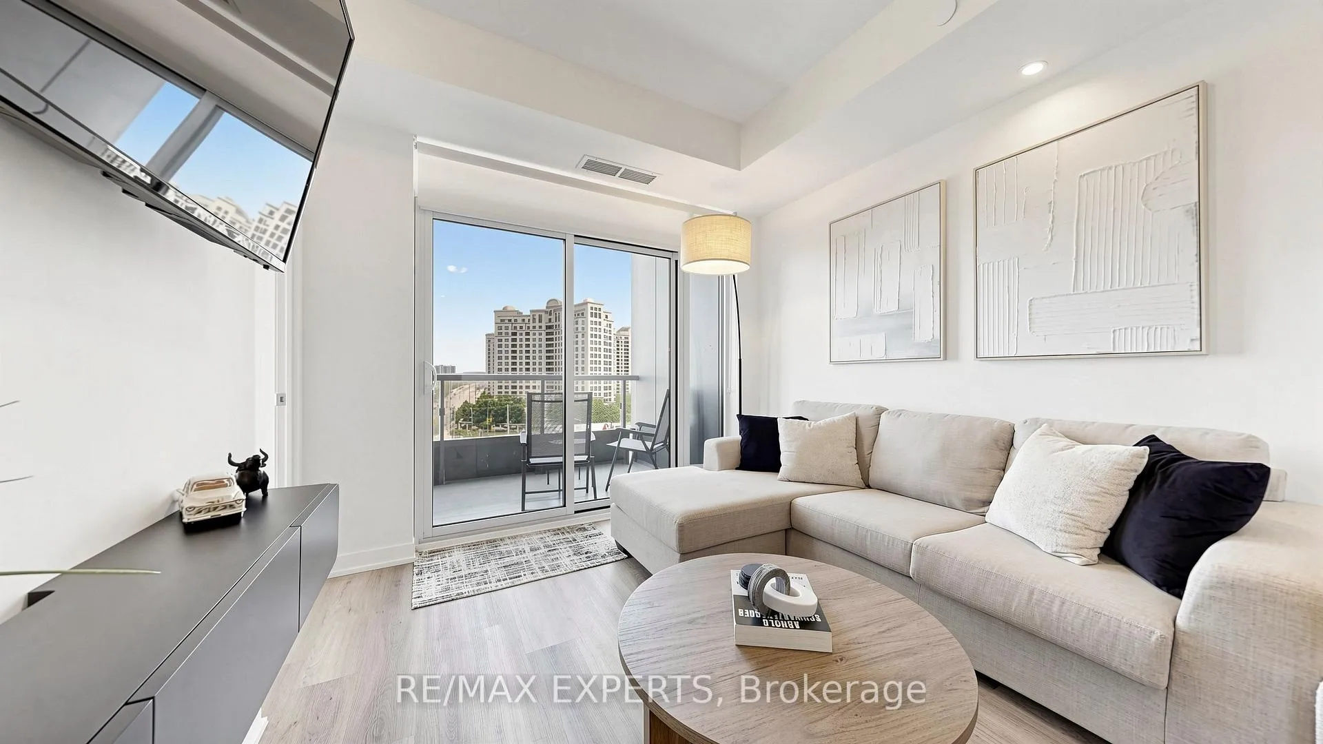 Photo 9 of Unit 618, 498 Caldari Road, Vaughan, Concord — HOMEH