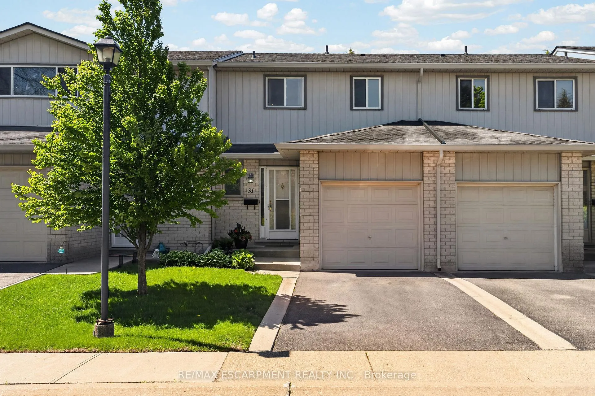 Photo 2 of Unit 31, 1675 Upper Gage Avenue, Hamilton, Allison — HOMEH