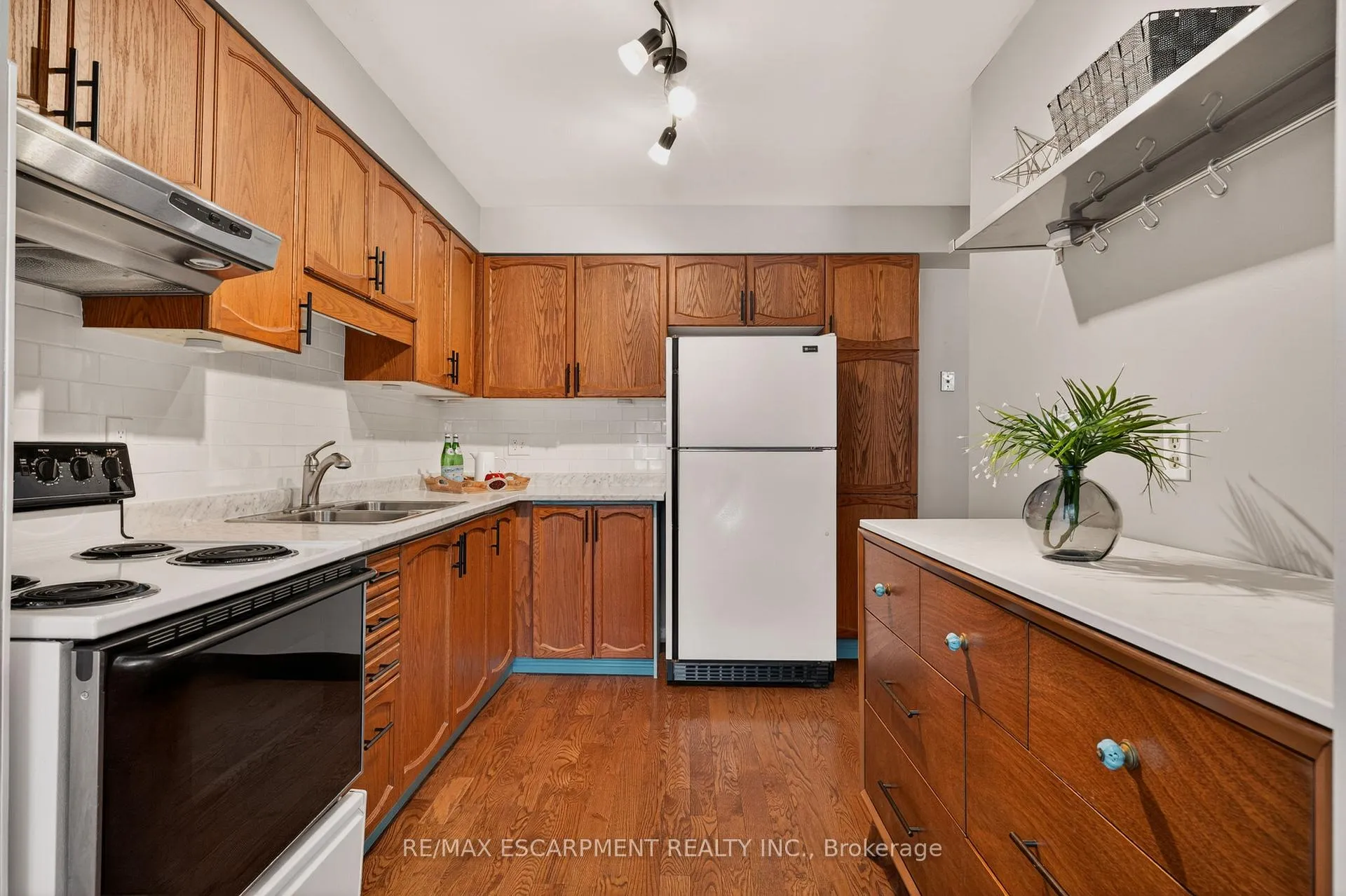 Photo 11 of Unit 31, 1675 Upper Gage Avenue, Hamilton, Allison — HOMEH
