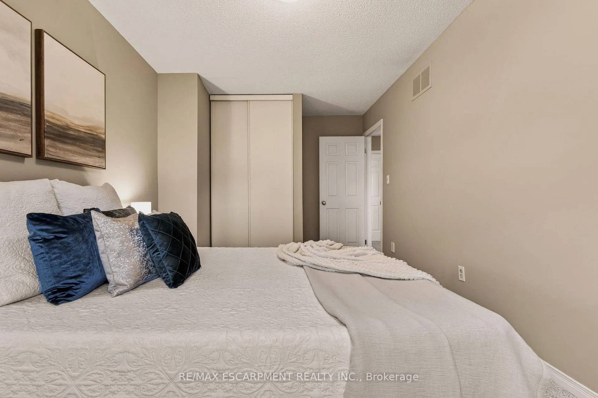 Photo 16 of Unit 31, 1675 Upper Gage Avenue, Hamilton, Allison — HOMEH