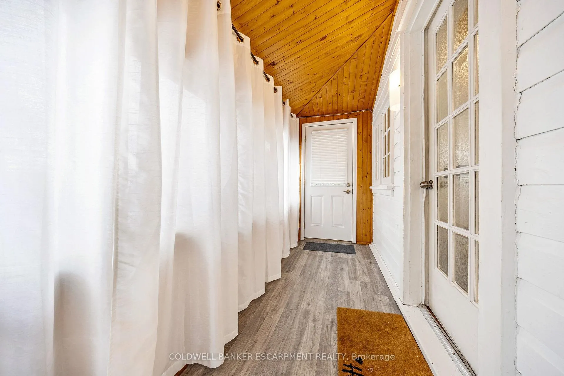 Photo 5 of 14 Laurine Avenue, Guelph, St. George's — HOMEH