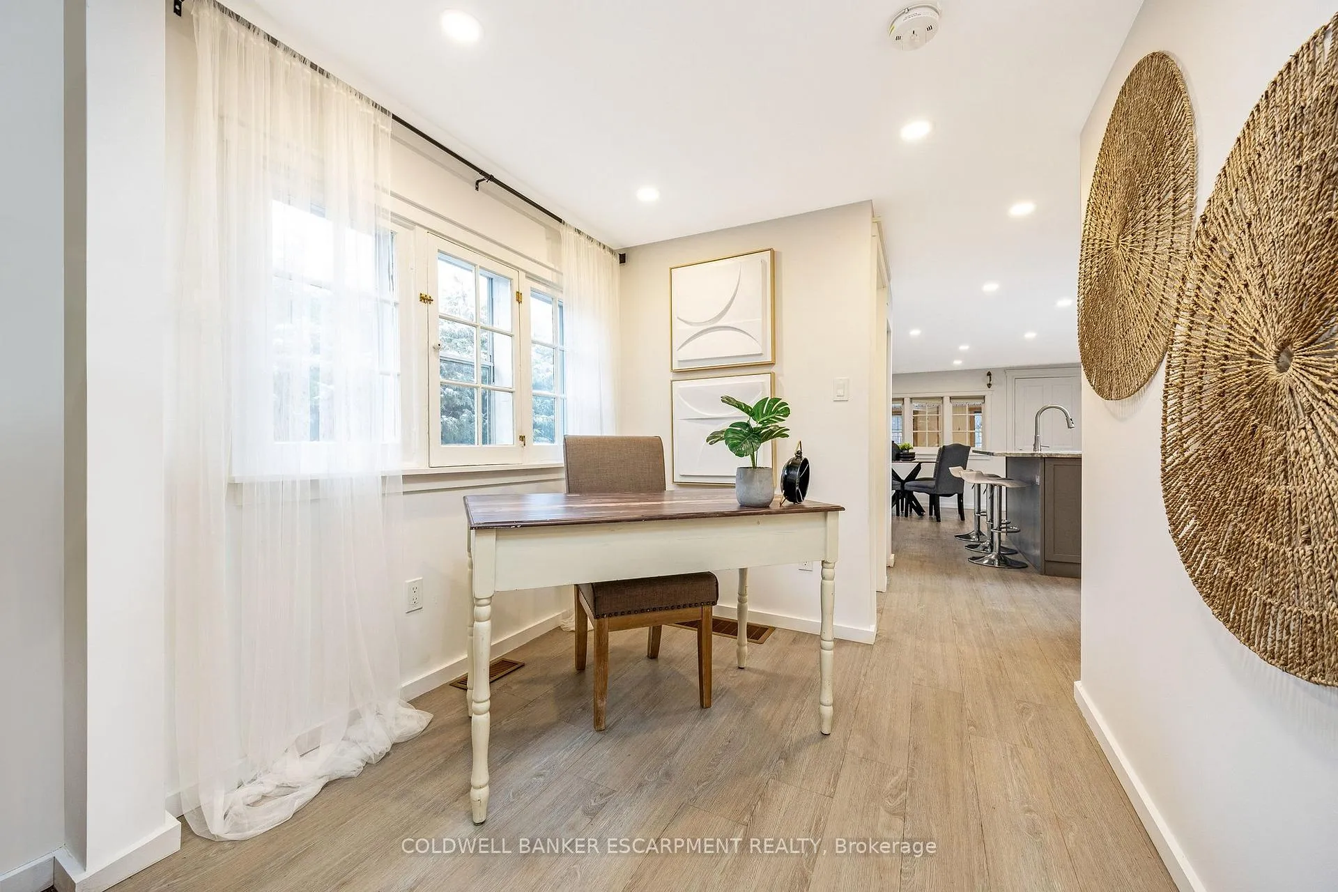 Photo 9 of 14 Laurine Avenue, Guelph, St. George's — HOMEH
