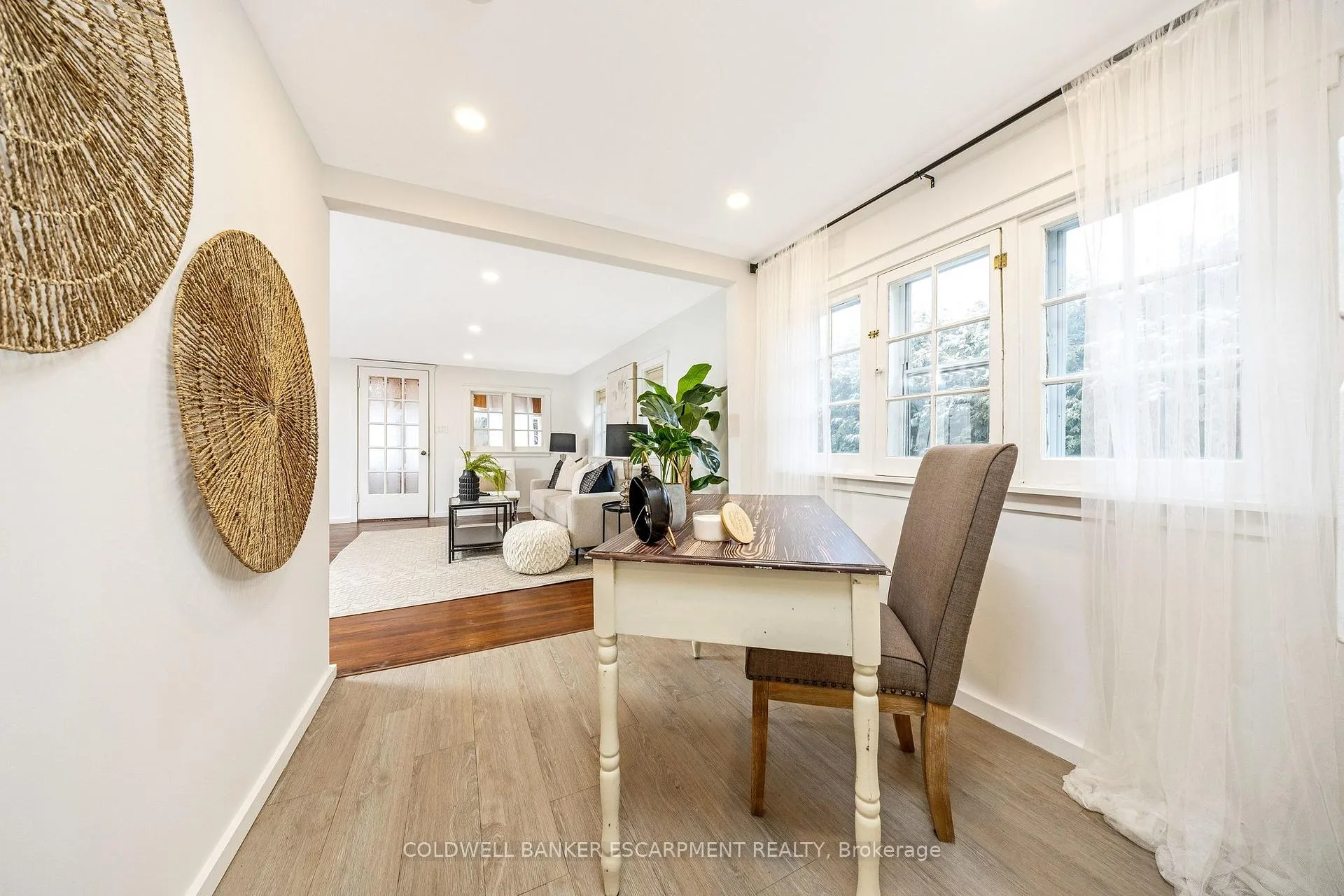 Photo 10 of 14 Laurine Avenue, Guelph, St. George's — HOMEH