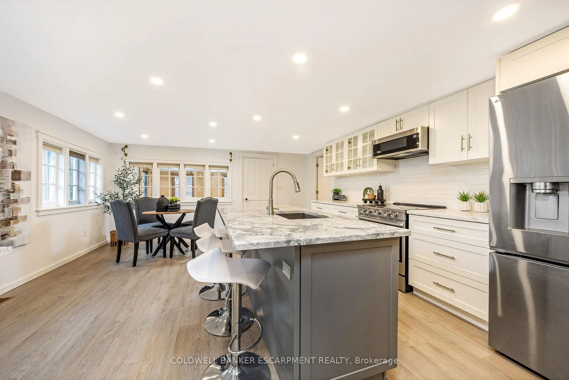 Photo 12 of 14 Laurine Avenue, Guelph, St. George's — HOMEH