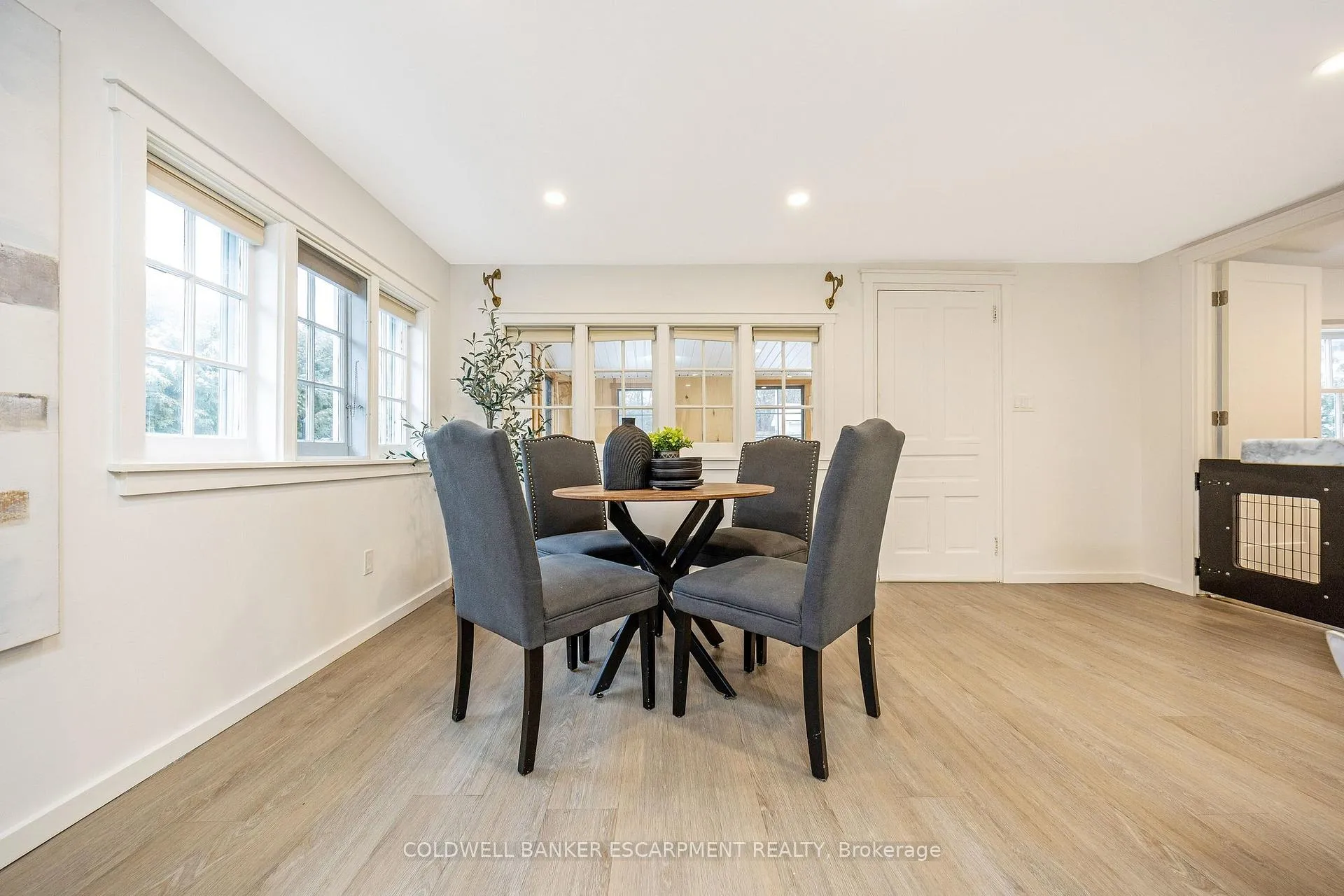Photo 17 of 14 Laurine Avenue, Guelph, St. George's — HOMEH