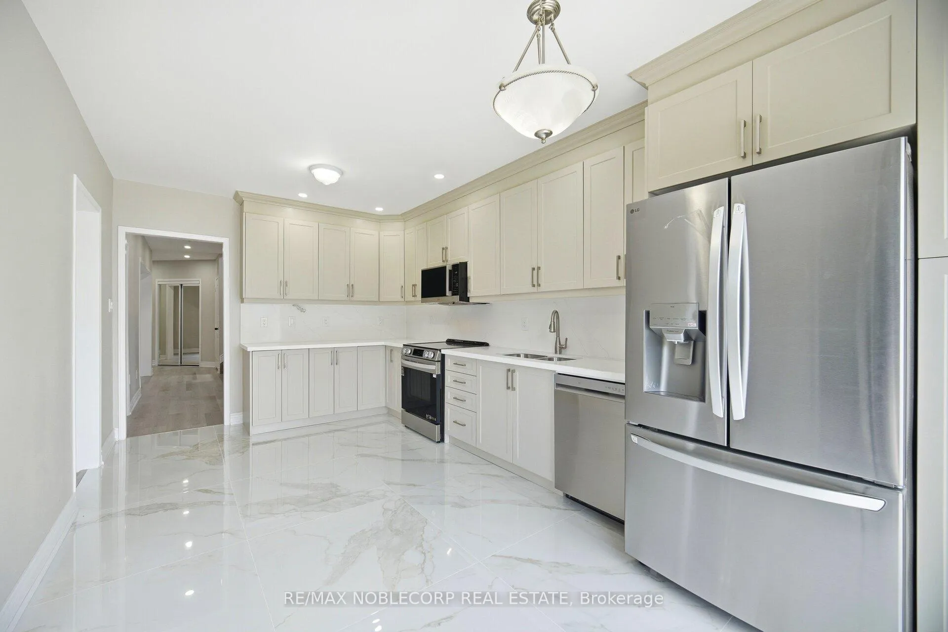 Photo 1 of Unit Upper, 22 Gold Hill Road, Brampton, Fletcher's Creek Village — HOMEH