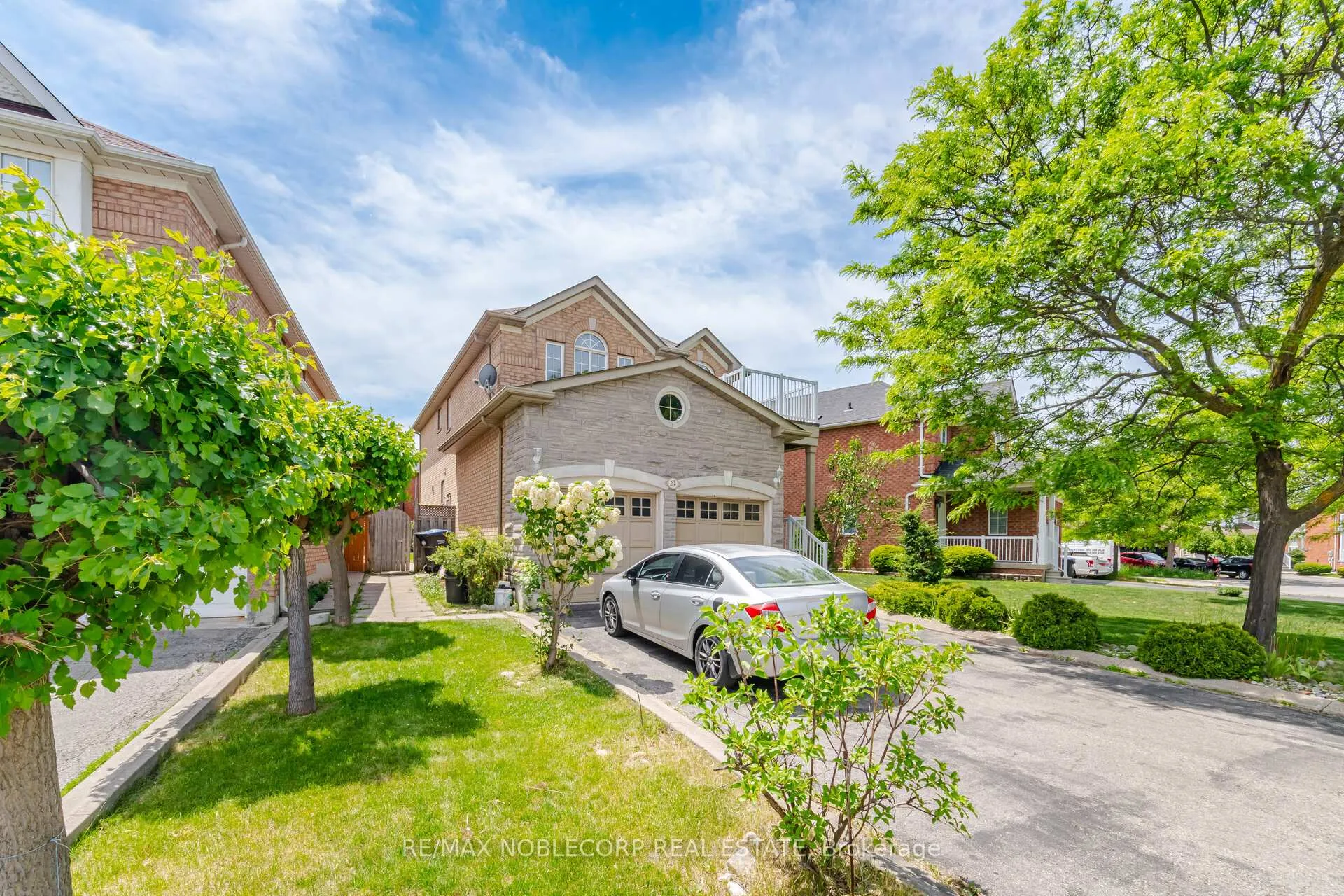Photo 3 of Unit Upper, 22 Gold Hill Road, Brampton, Fletcher's Creek Village — HOMEH