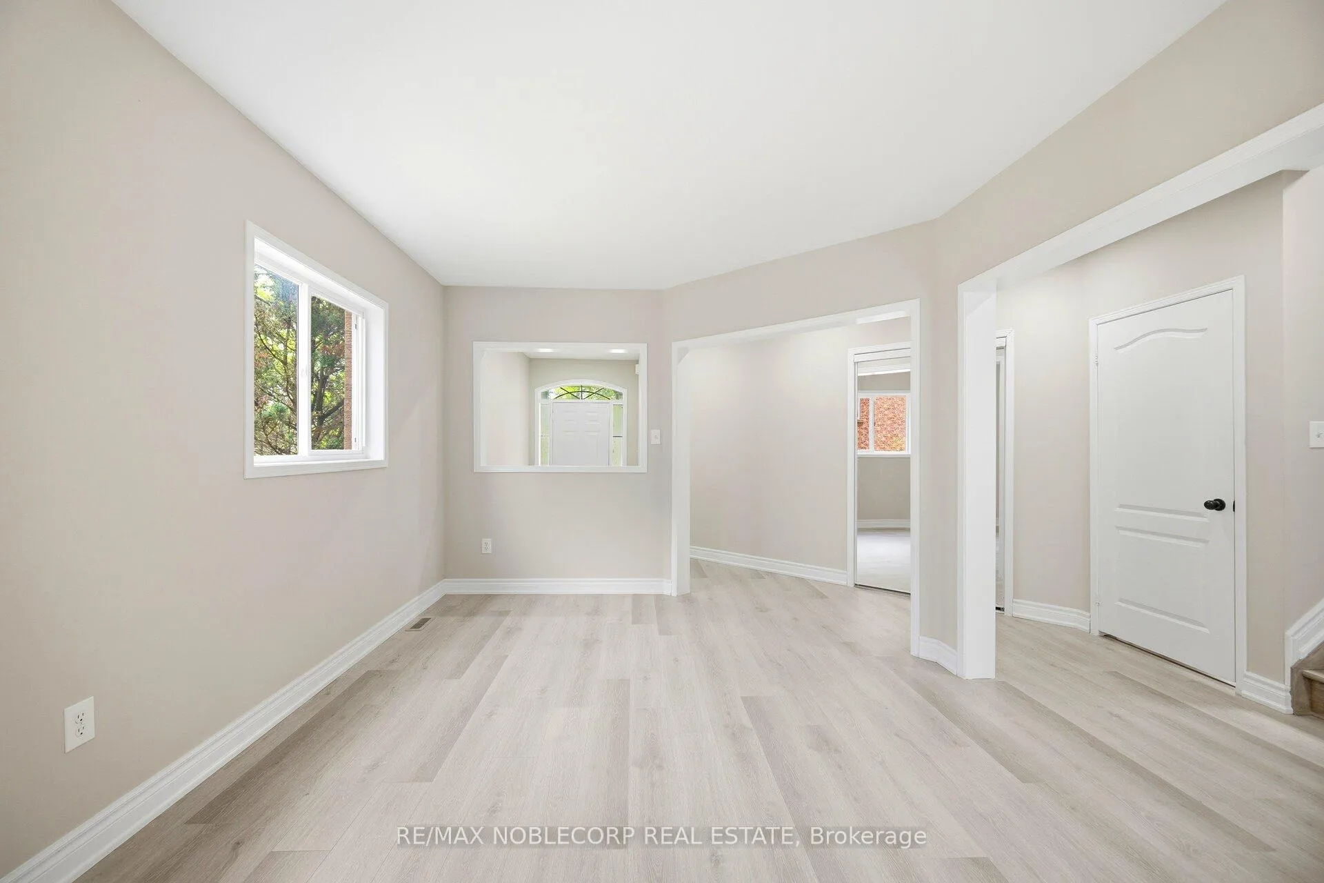 Photo 7 of Unit Upper, 22 Gold Hill Road, Brampton, Fletcher's Creek Village — HOMEH
