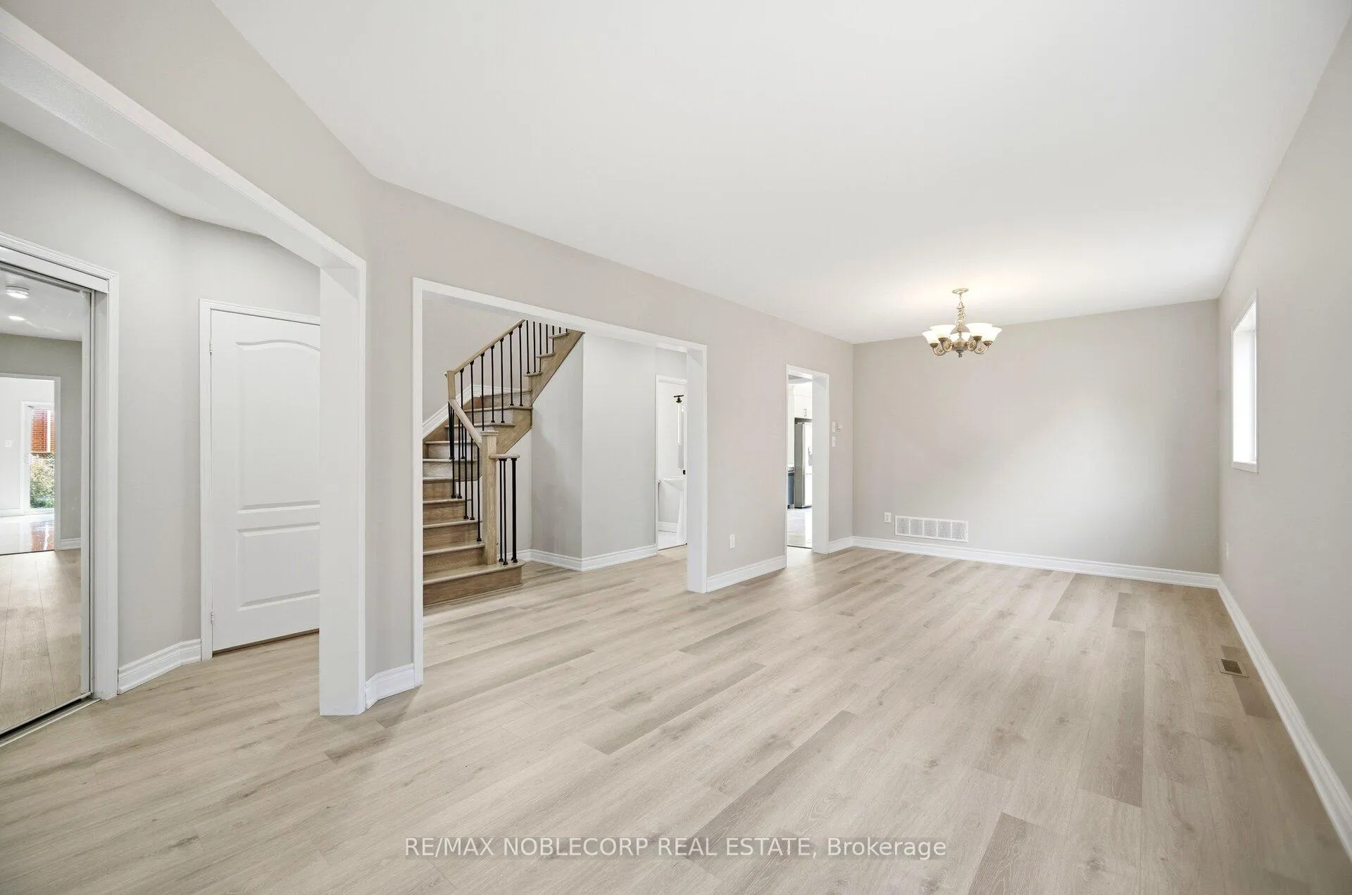Photo 8 of Unit Upper, 22 Gold Hill Road, Brampton, Fletcher's Creek Village — HOMEH