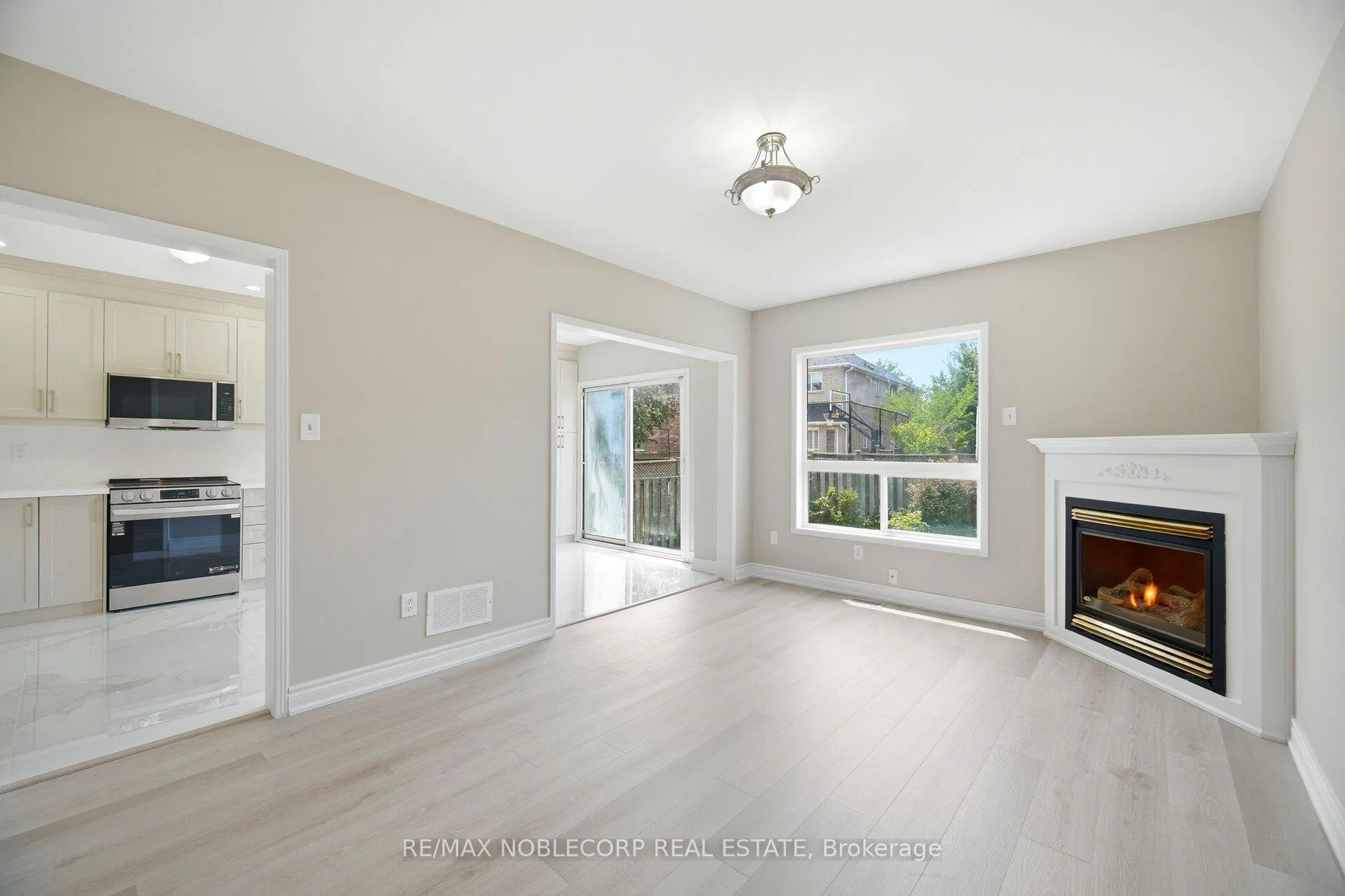Photo 19 of Unit Upper, 22 Gold Hill Road, Brampton, Fletcher's Creek Village — HOMEH