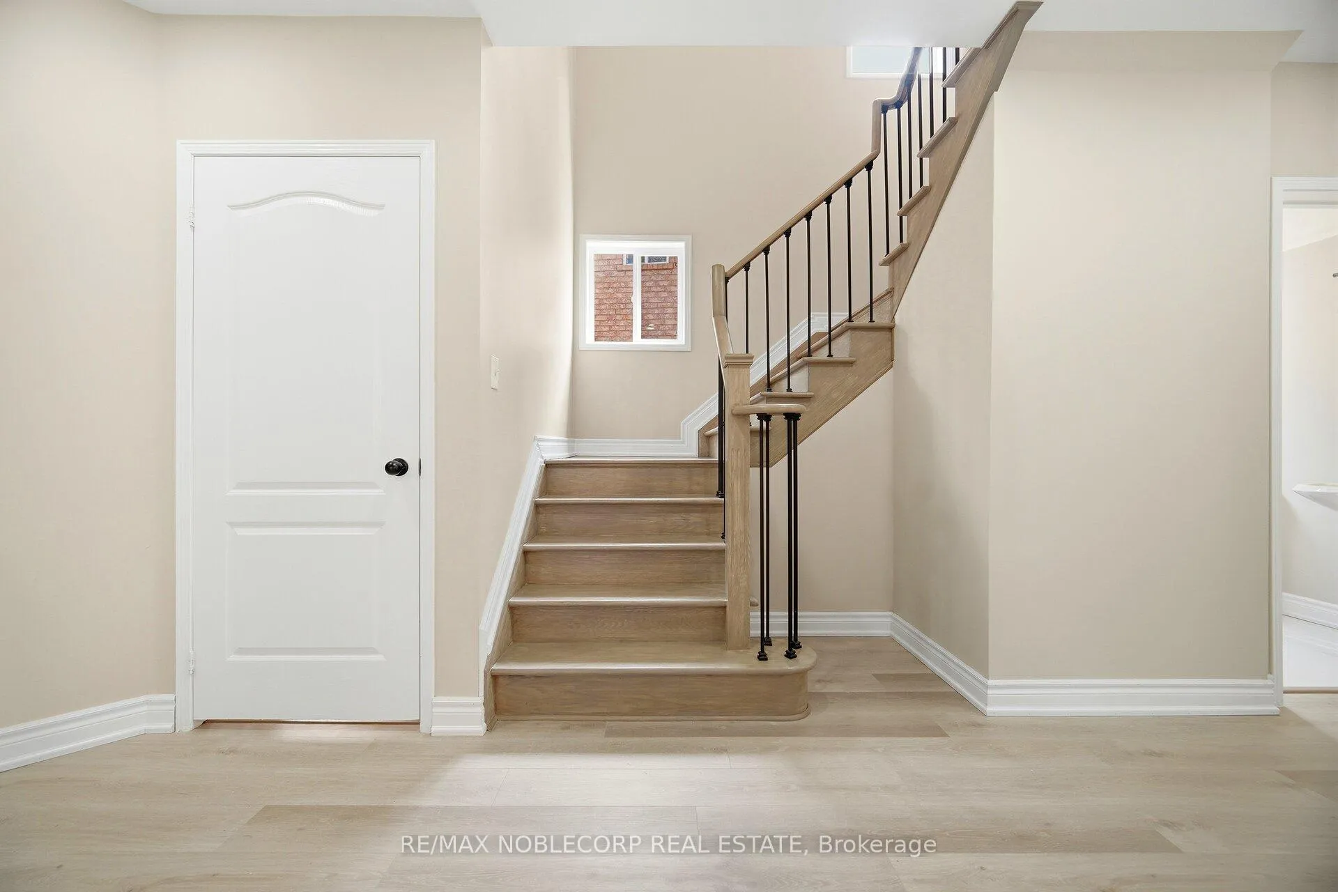 Photo 21 of Unit Upper, 22 Gold Hill Road, Brampton, Fletcher's Creek Village — HOMEH