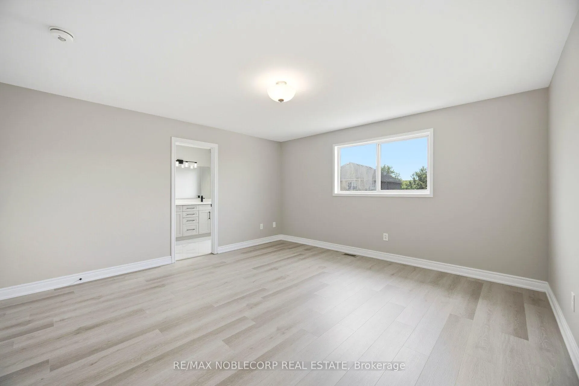 Photo 26 of Unit Upper, 22 Gold Hill Road, Brampton, Fletcher's Creek Village — HOMEH