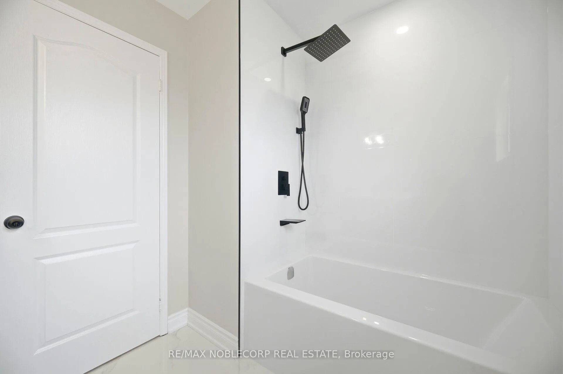 Photo 36 of Unit Upper, 22 Gold Hill Road, Brampton, Fletcher's Creek Village — HOMEH