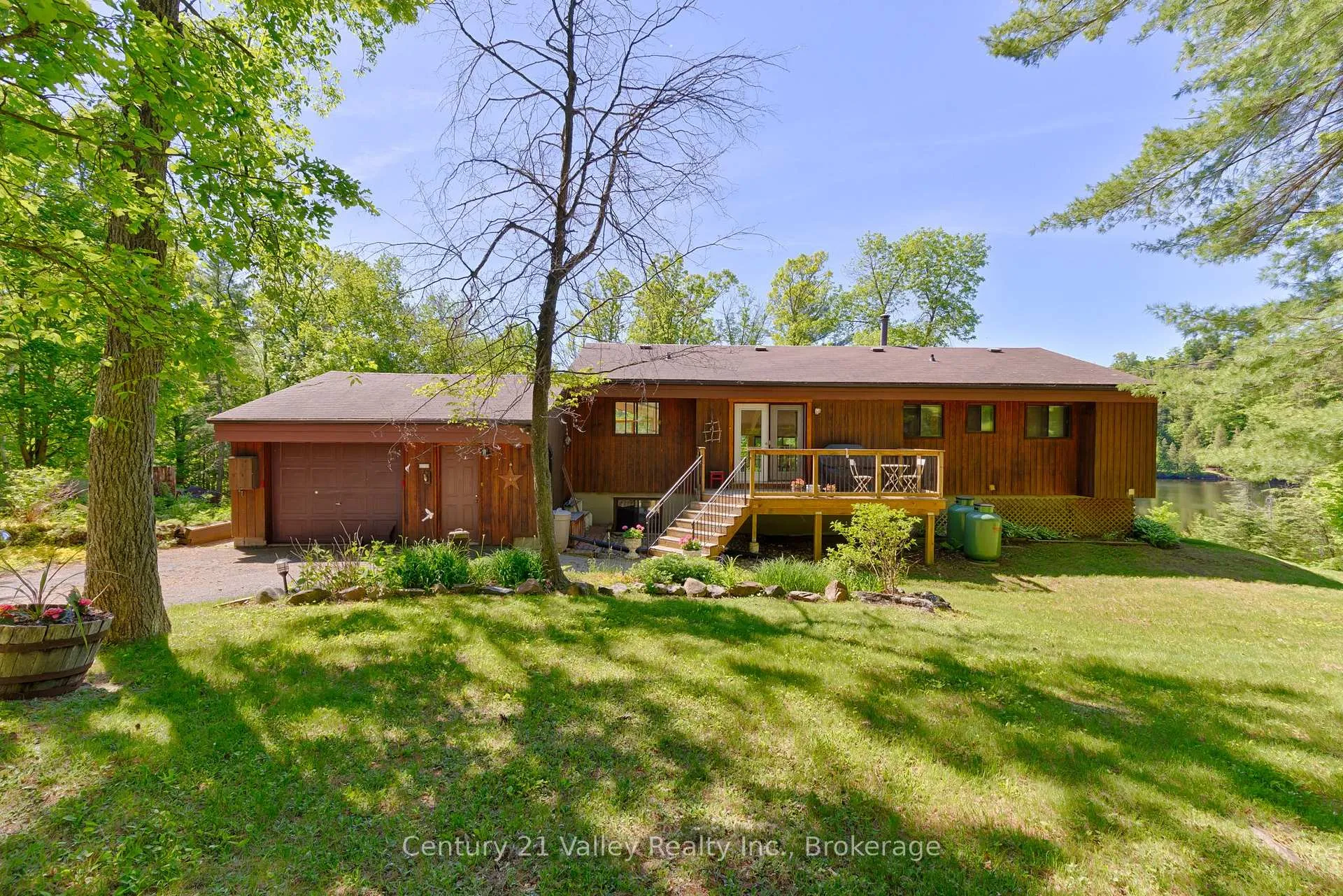 Photo 6 of 3233 Calabogie Road, Greater Madawaska — HOMEH