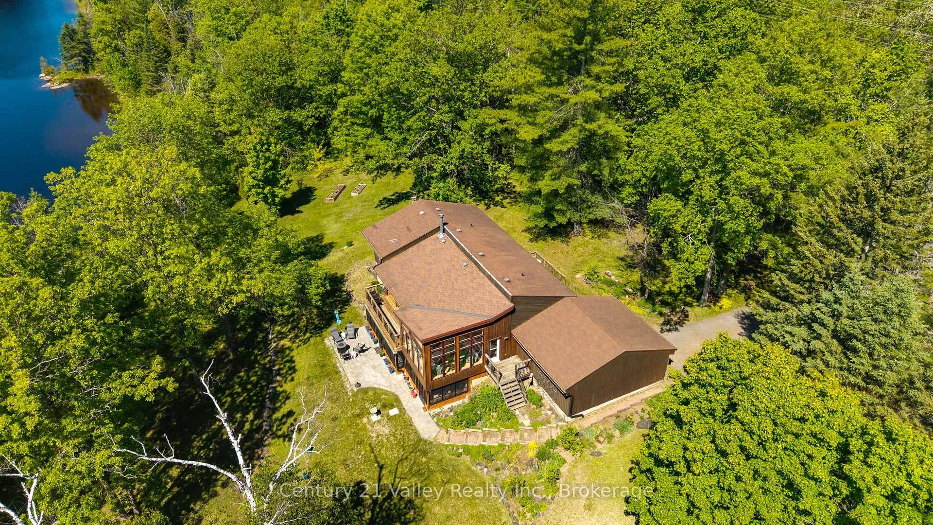 Photo 24 of 3233 Calabogie Road, Greater Madawaska — HOMEH