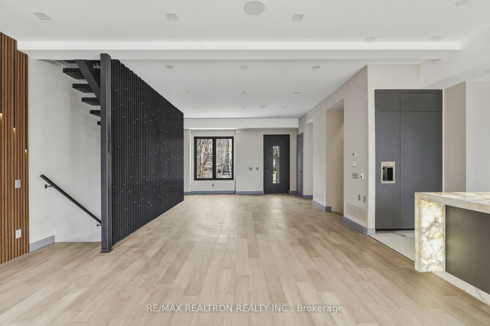 Photo 2 of 1002 Spadina Road, Toronto, Forest Hill North — HOMEH