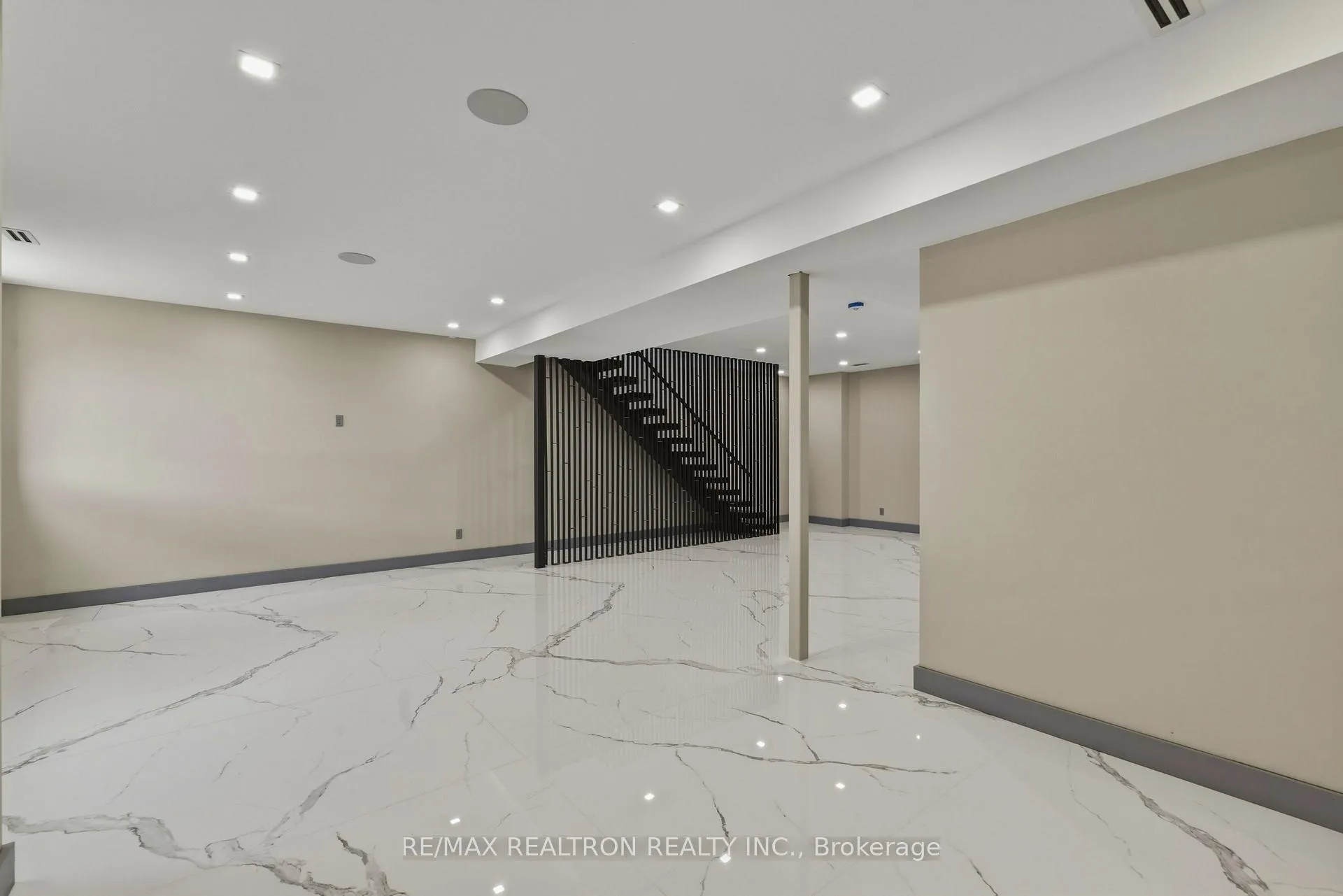 Photo 13 of 1002 Spadina Road, Toronto, Forest Hill North — HOMEH