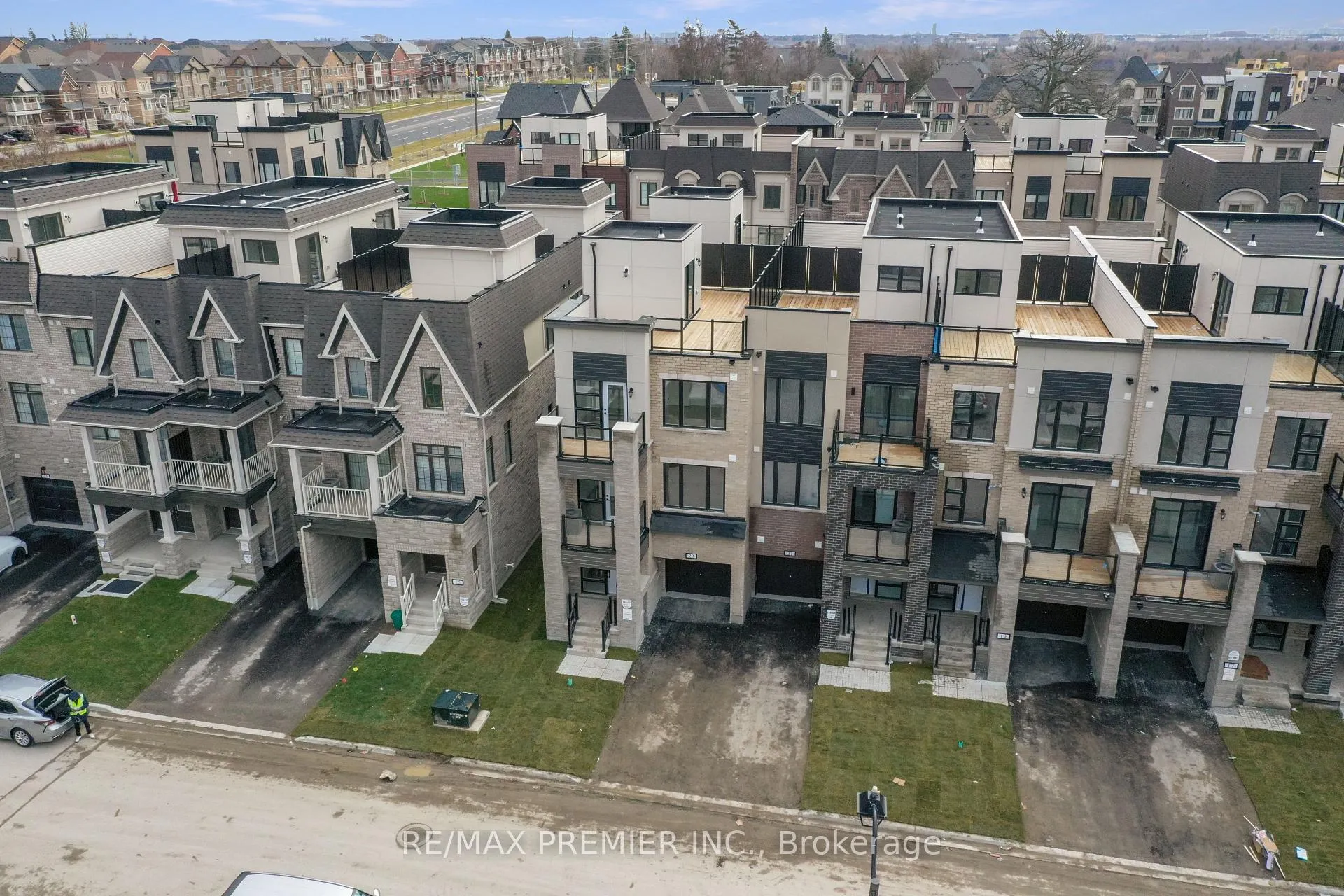 Photo 2 of 23 Gilbert Wright Avenue, Markham, Angus Glen — HOMEH