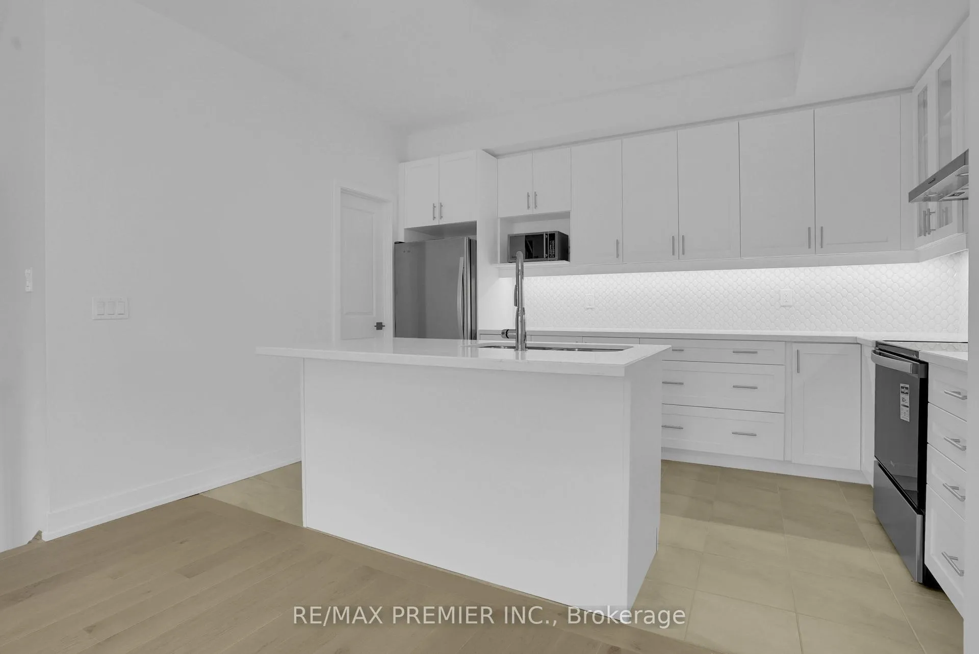 Photo 10 of 23 Gilbert Wright Avenue, Markham, Angus Glen — HOMEH