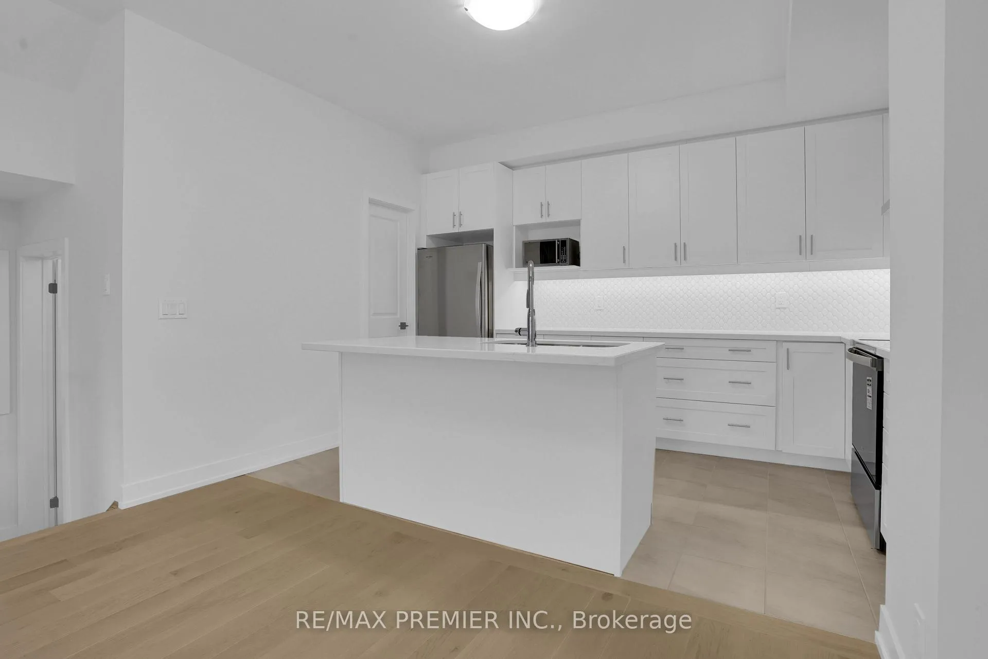 Photo 13 of 23 Gilbert Wright Avenue, Markham, Angus Glen — HOMEH