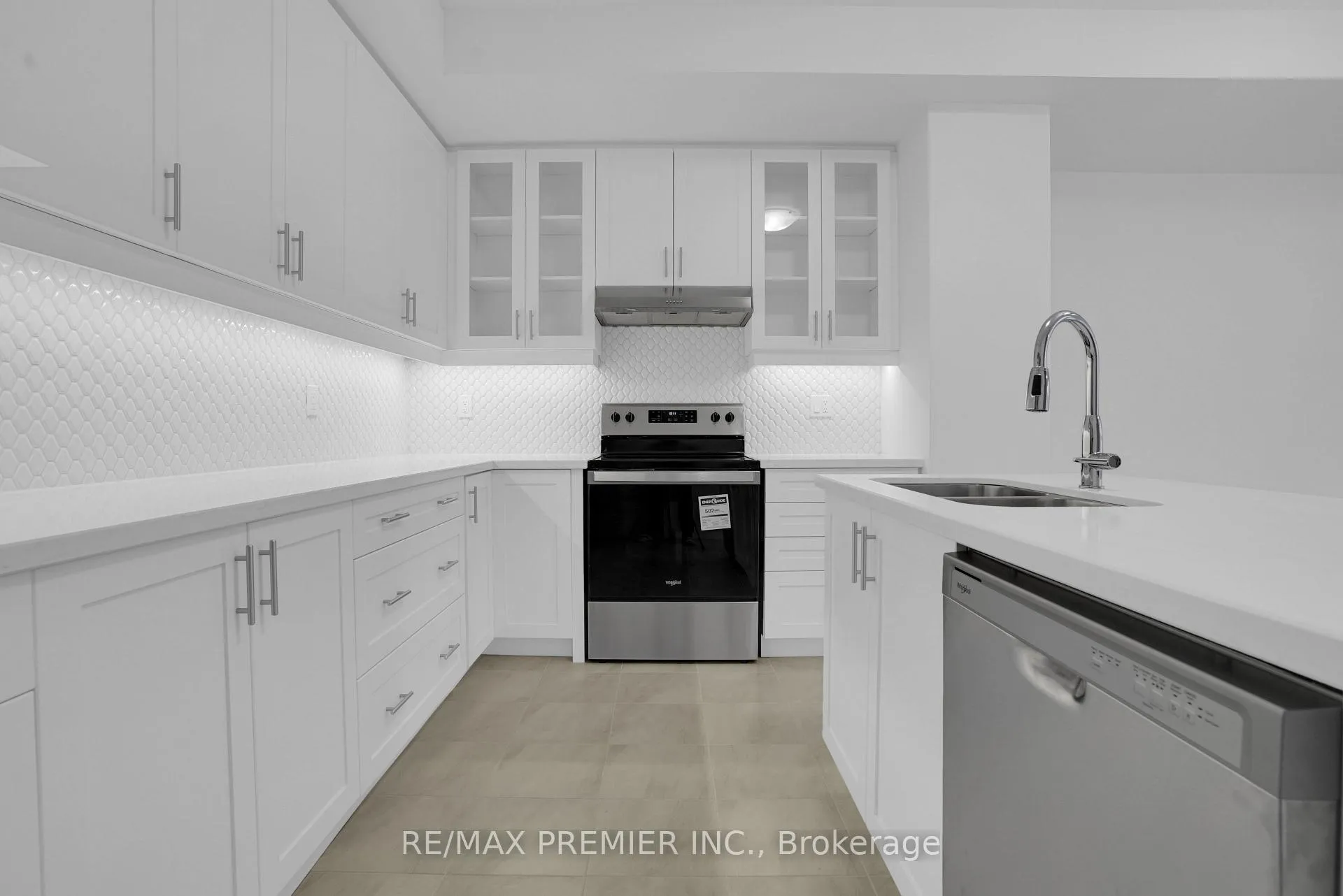 Photo 16 of 23 Gilbert Wright Avenue, Markham, Angus Glen — HOMEH