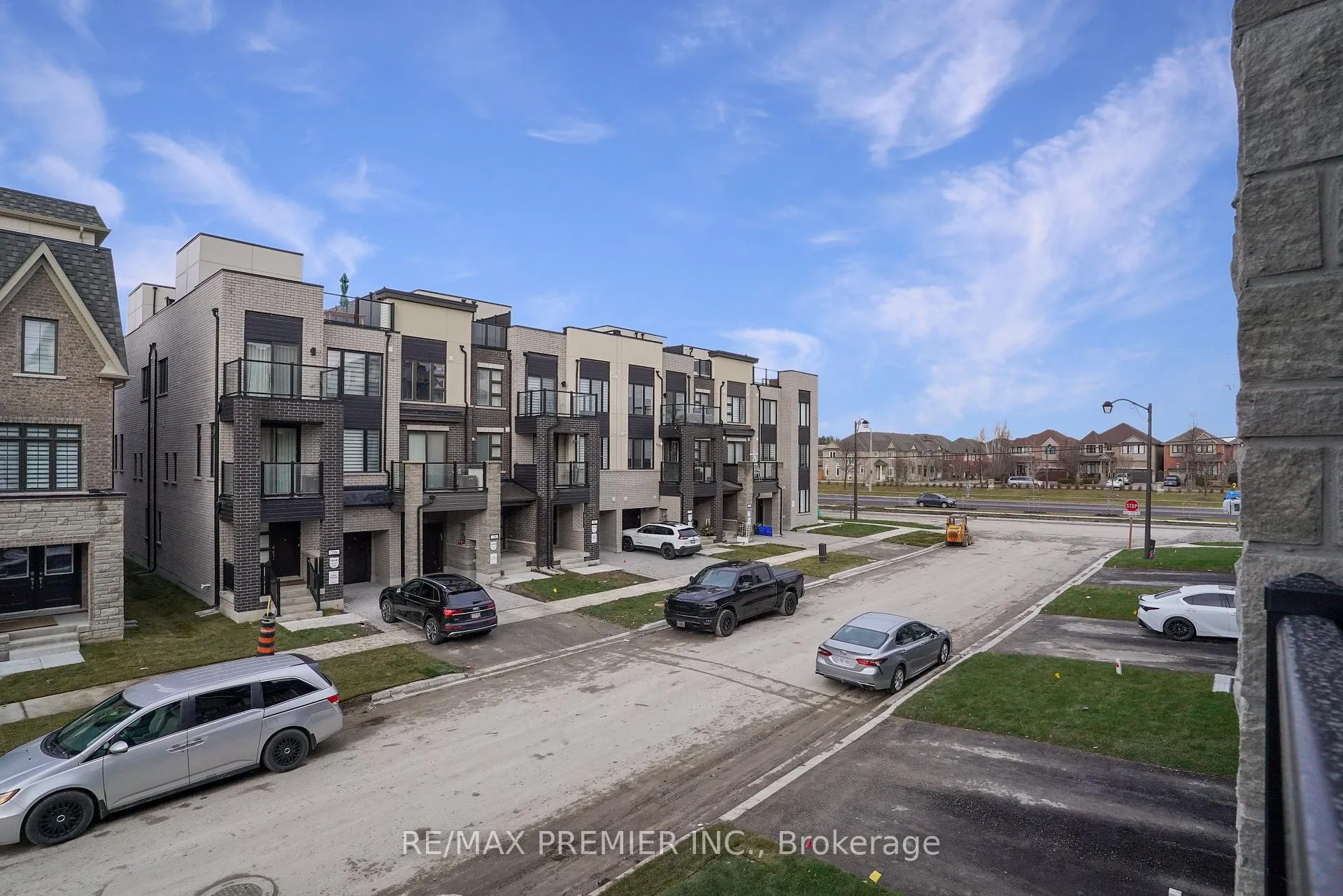 Photo 28 of 23 Gilbert Wright Avenue, Markham, Angus Glen — HOMEH