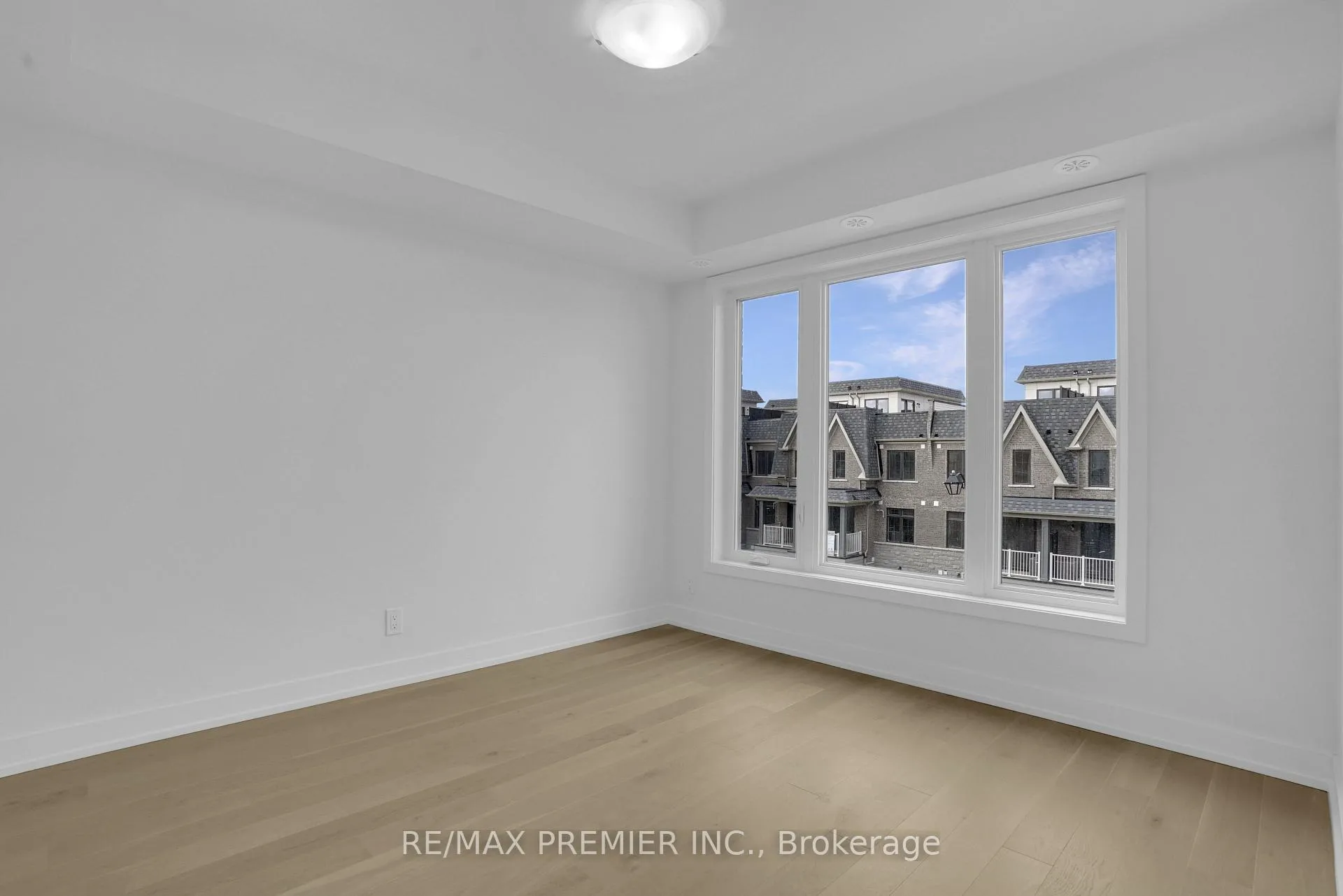 Photo 38 of 23 Gilbert Wright Avenue, Markham, Angus Glen — HOMEH