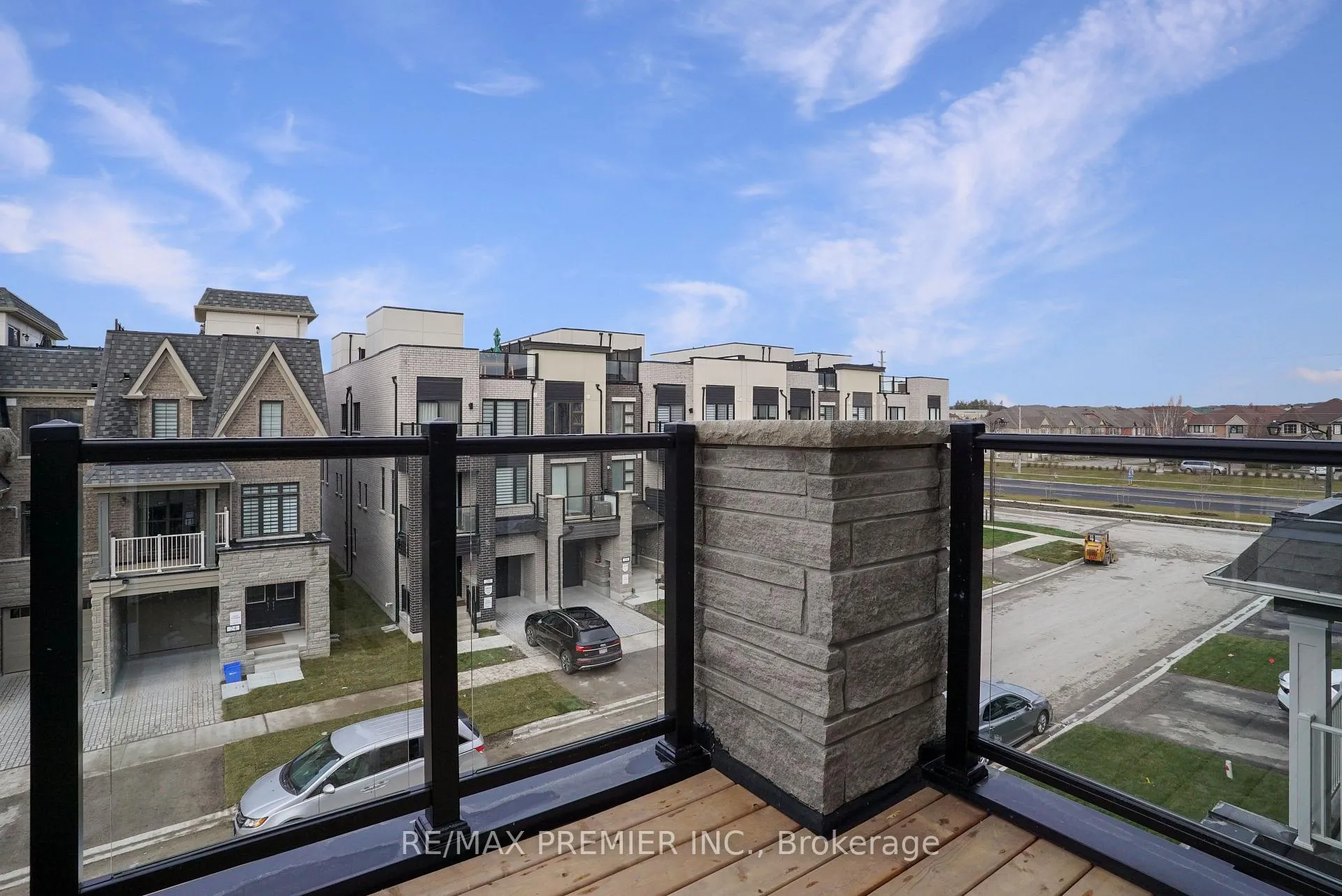 Photo 41 of 23 Gilbert Wright Avenue, Markham, Angus Glen — HOMEH