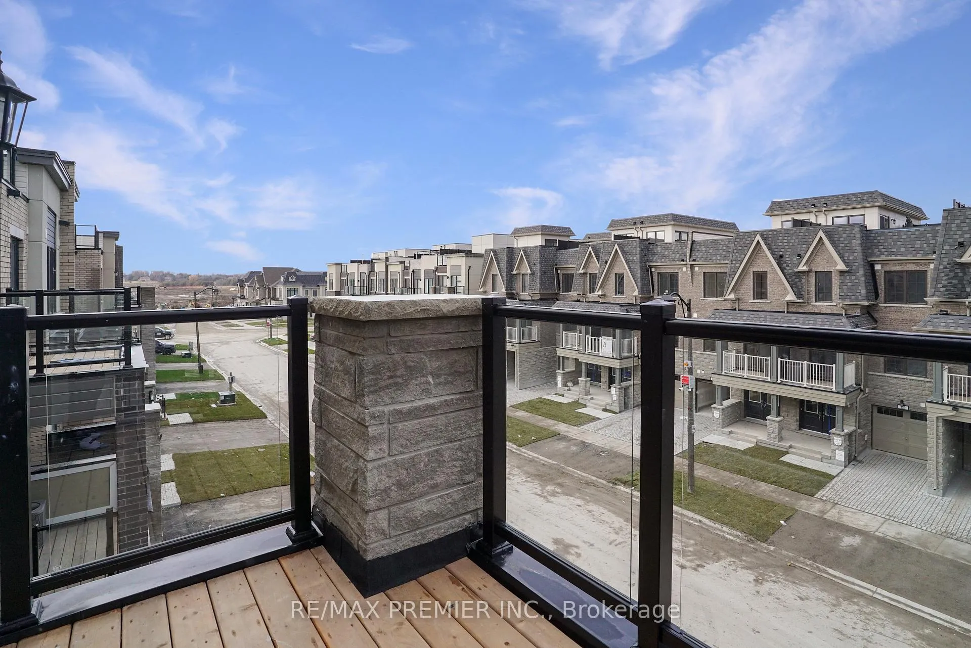 Photo 42 of 23 Gilbert Wright Avenue, Markham, Angus Glen — HOMEH