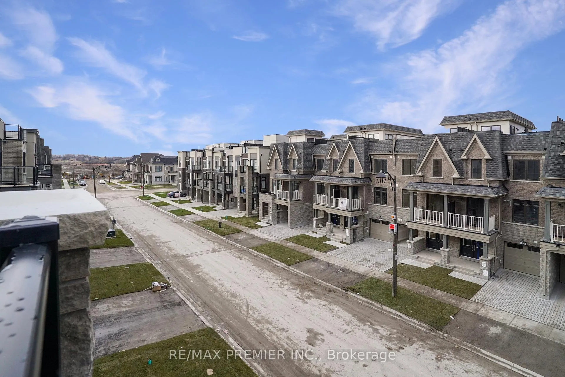 Photo 43 of 23 Gilbert Wright Avenue, Markham, Angus Glen — HOMEH