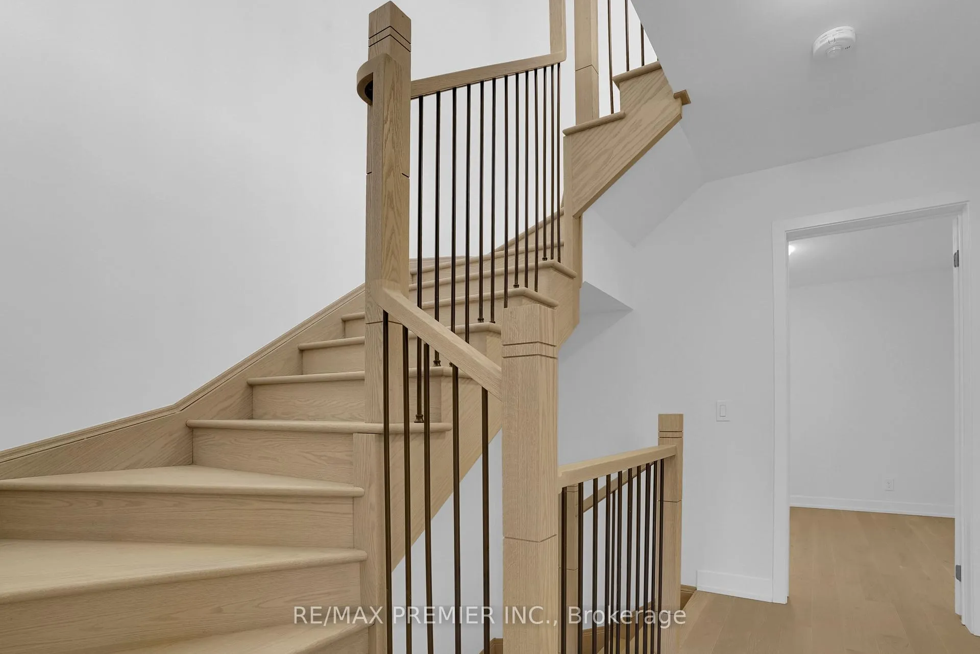 Photo 46 of 23 Gilbert Wright Avenue, Markham, Angus Glen — HOMEH